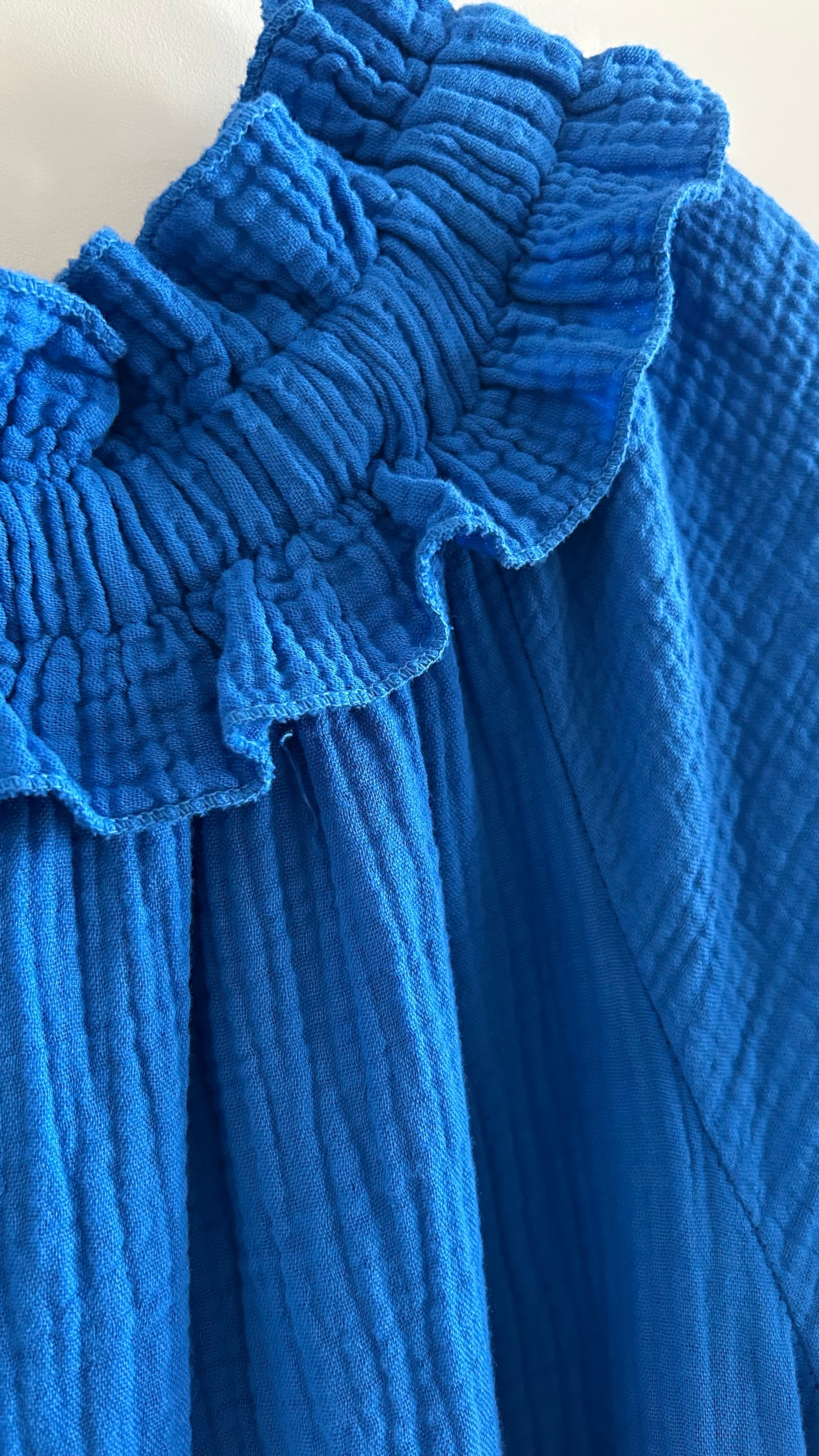 Kleid mit Carmen-Ausschnitt azurblau