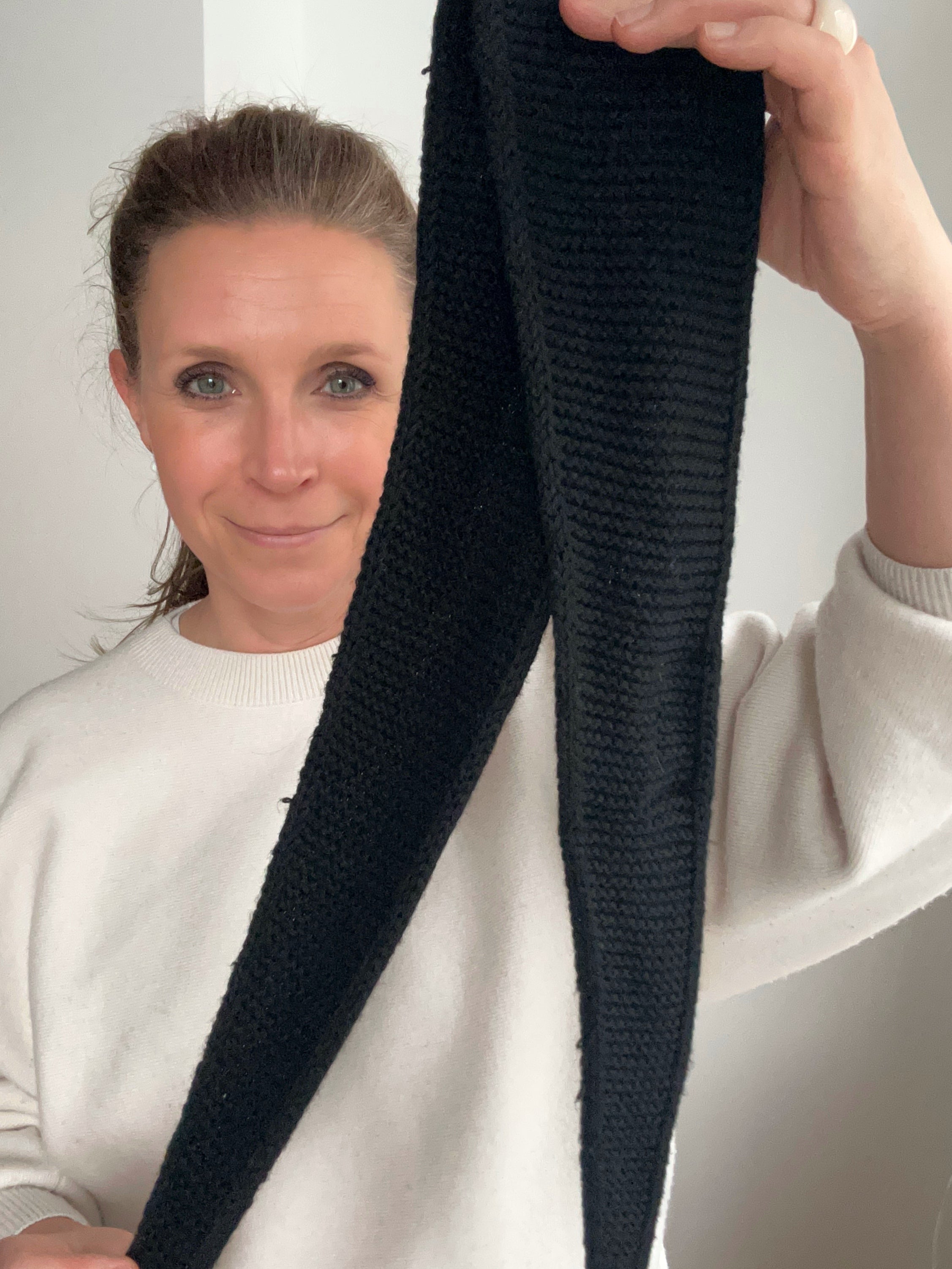 Kleiner Strick-Schal - schwarz