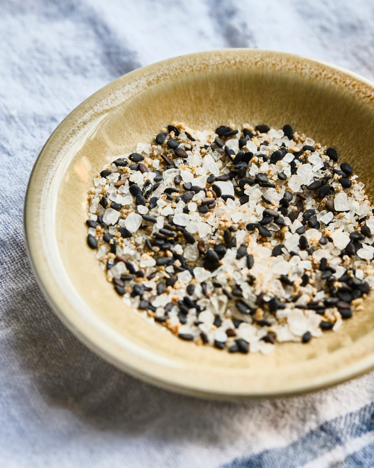 Salzmühle - Knoblauch & Ingwer (mit schwarzem Sesam)