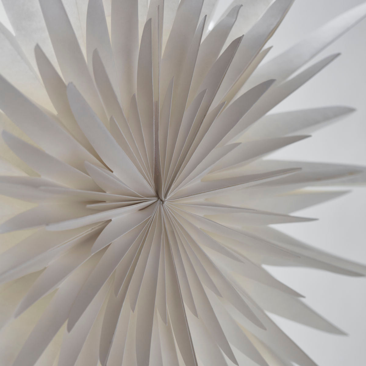 Papierstern Dust - off-white Ø 70 cm