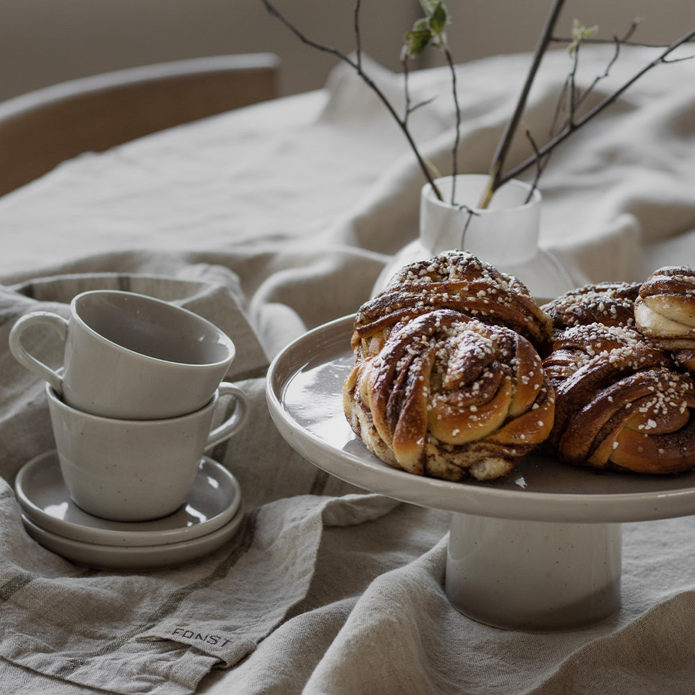 Tasse mit Untersetzer - sandgrau