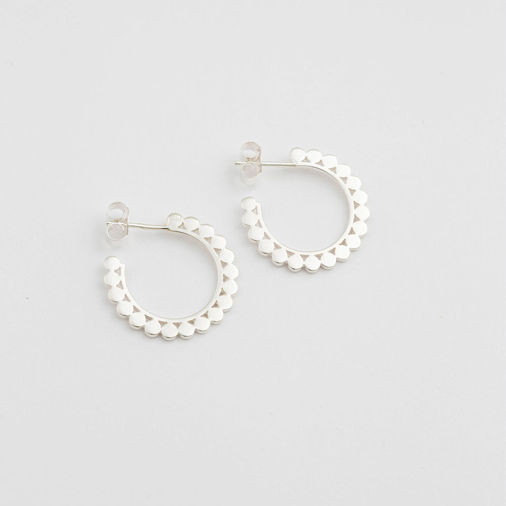 Ohrringe Beaches Small Flat Dots - silber