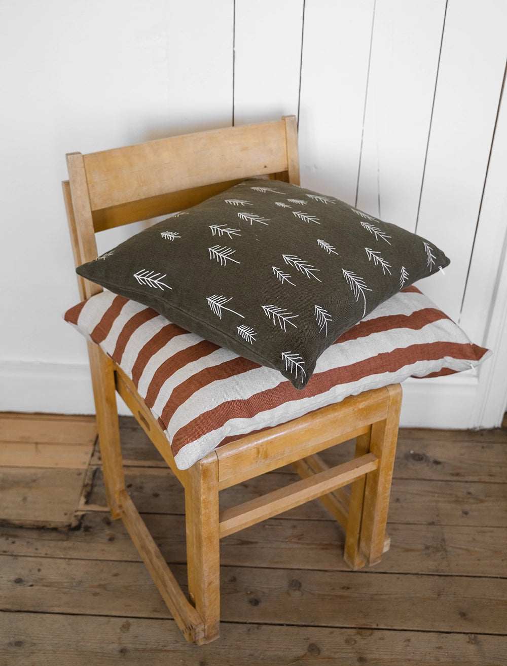 Kissenbezug bestickt Tall - grün