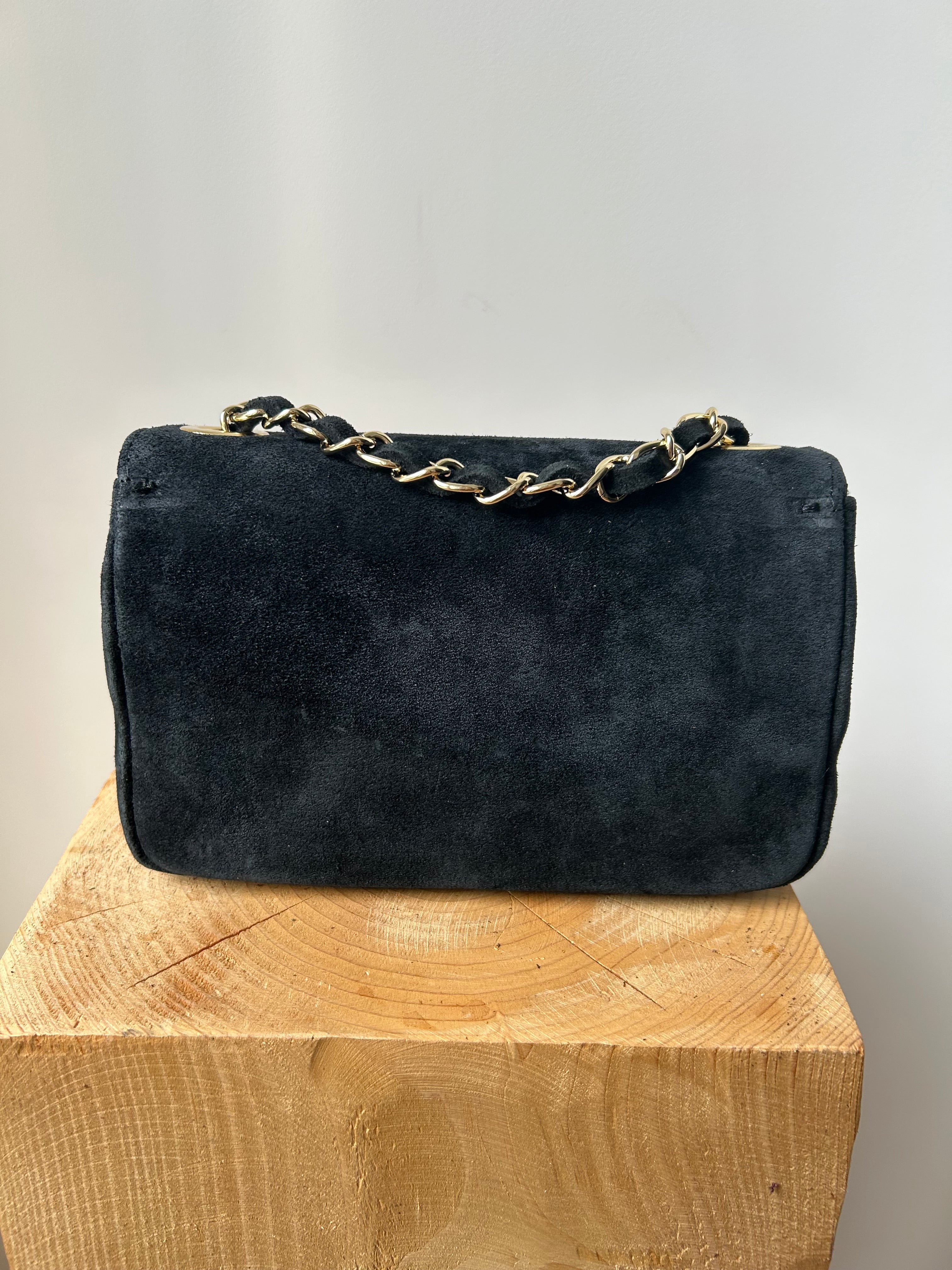 kleine Handtasche aus Wildleder - schwarz