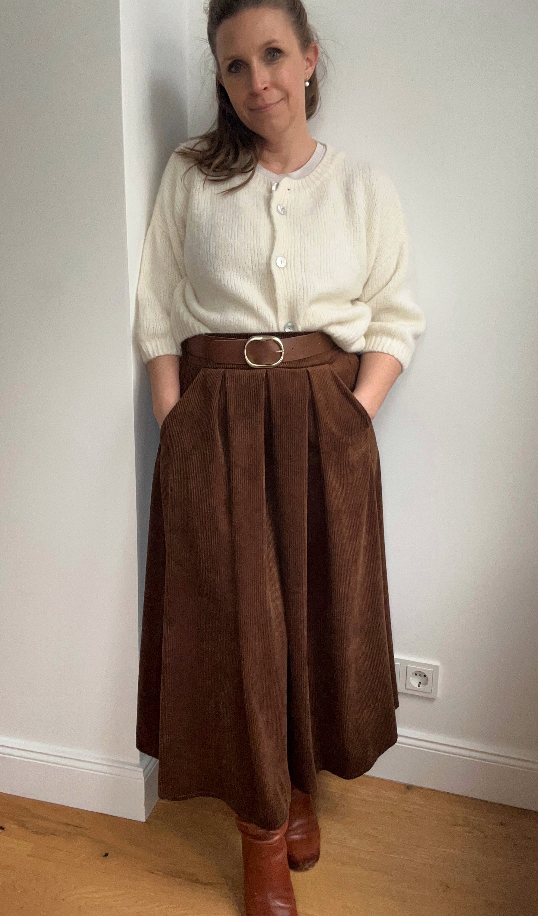 Cordrock mit Gürtel - rehbraun