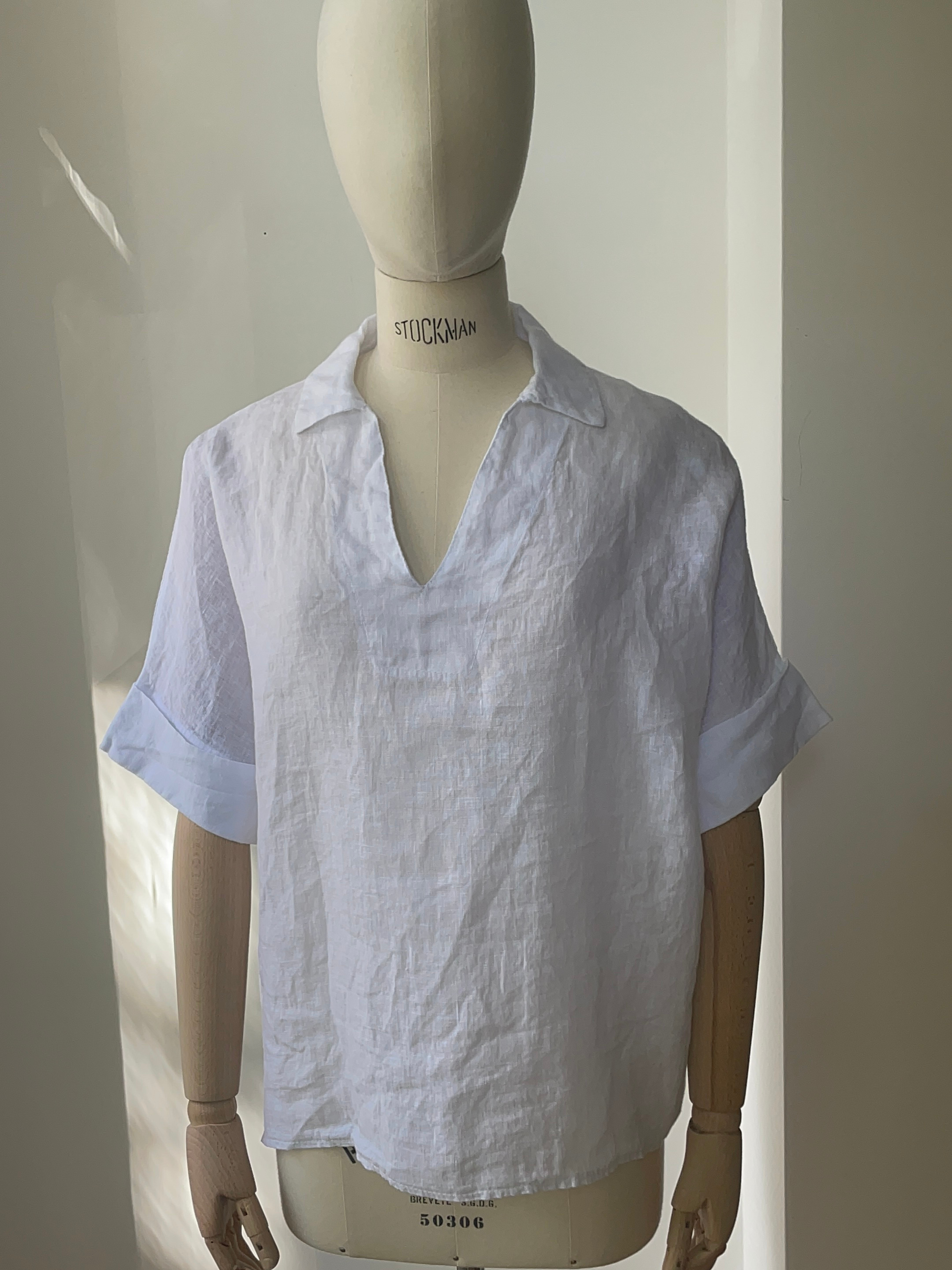 Weiße Leinenbluse