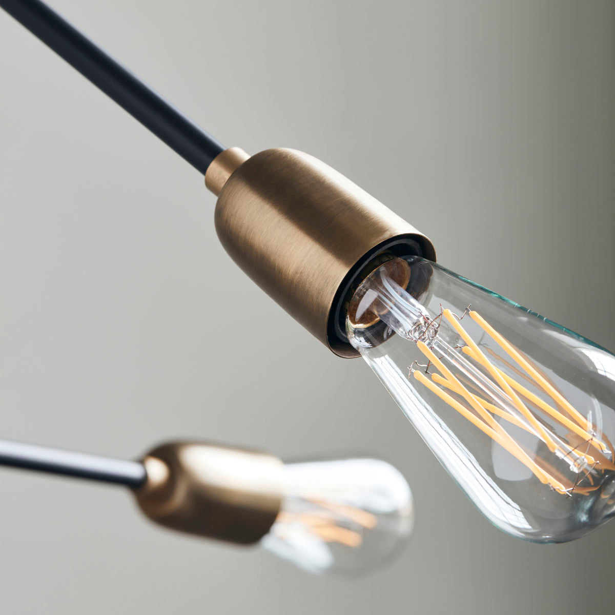 Lampe Molecular - schwarz/messing
