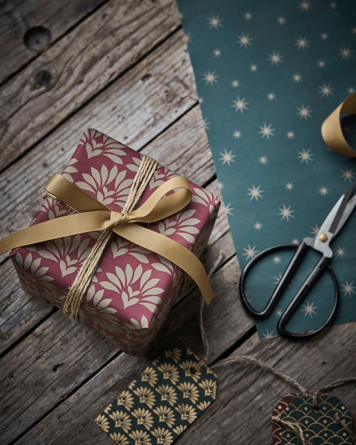 Geschenkpapier Raft Set mit 2 Rollen
