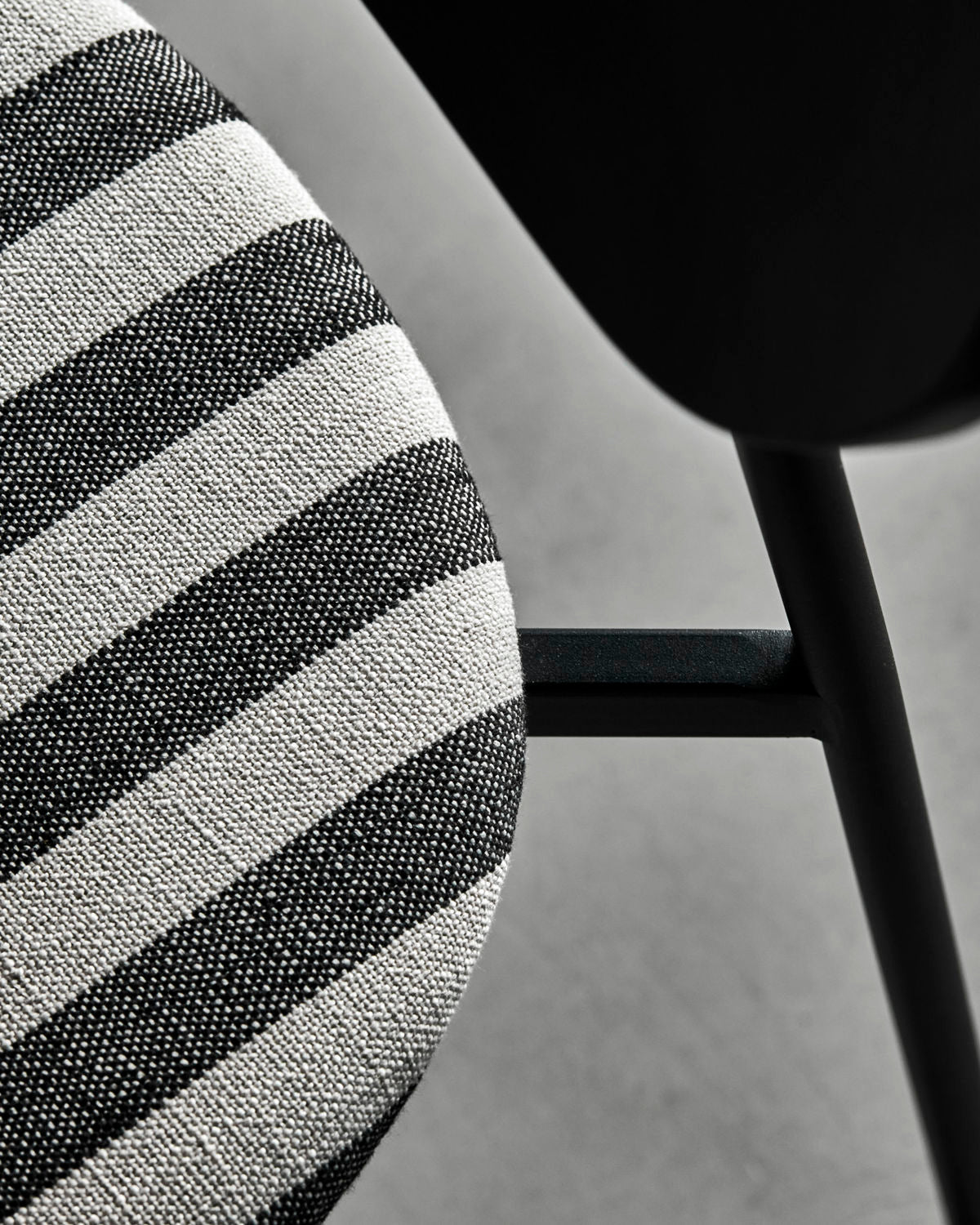 Chairs Must - schwarz / off weiß