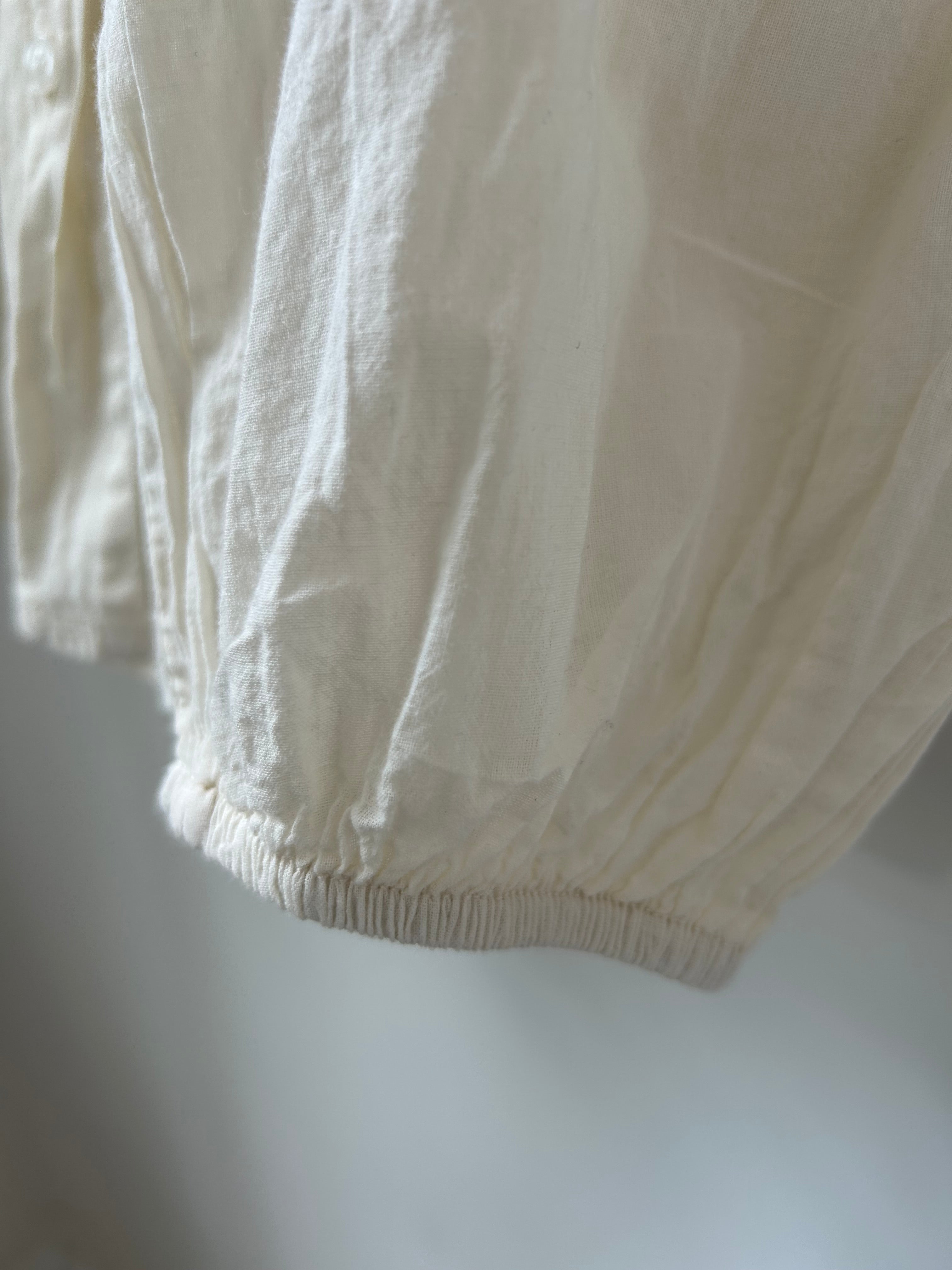 Baumwollbluse mit raffiniertem Kragen - creme