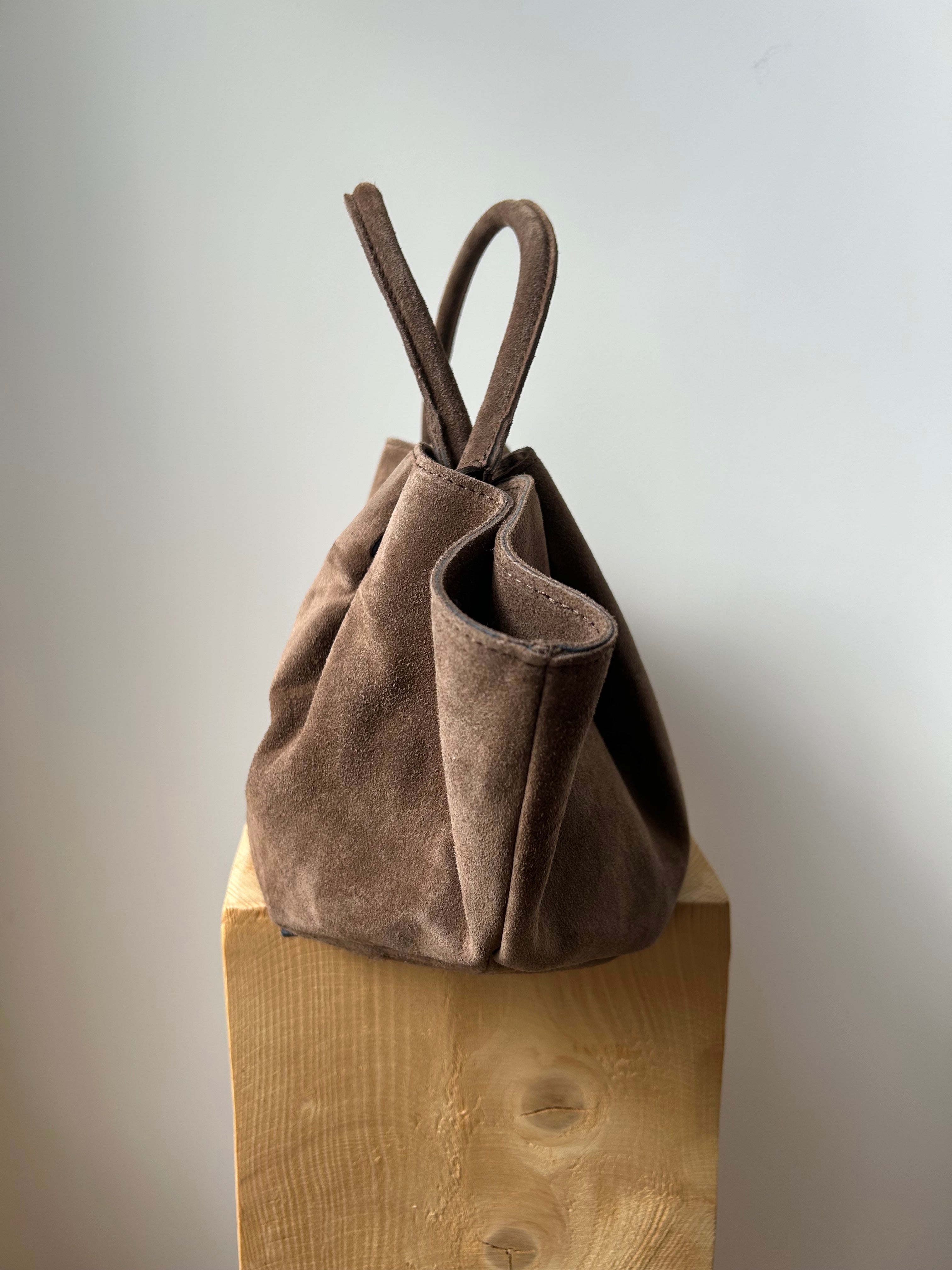 große Handtasche aus Wildleder - sandbraun