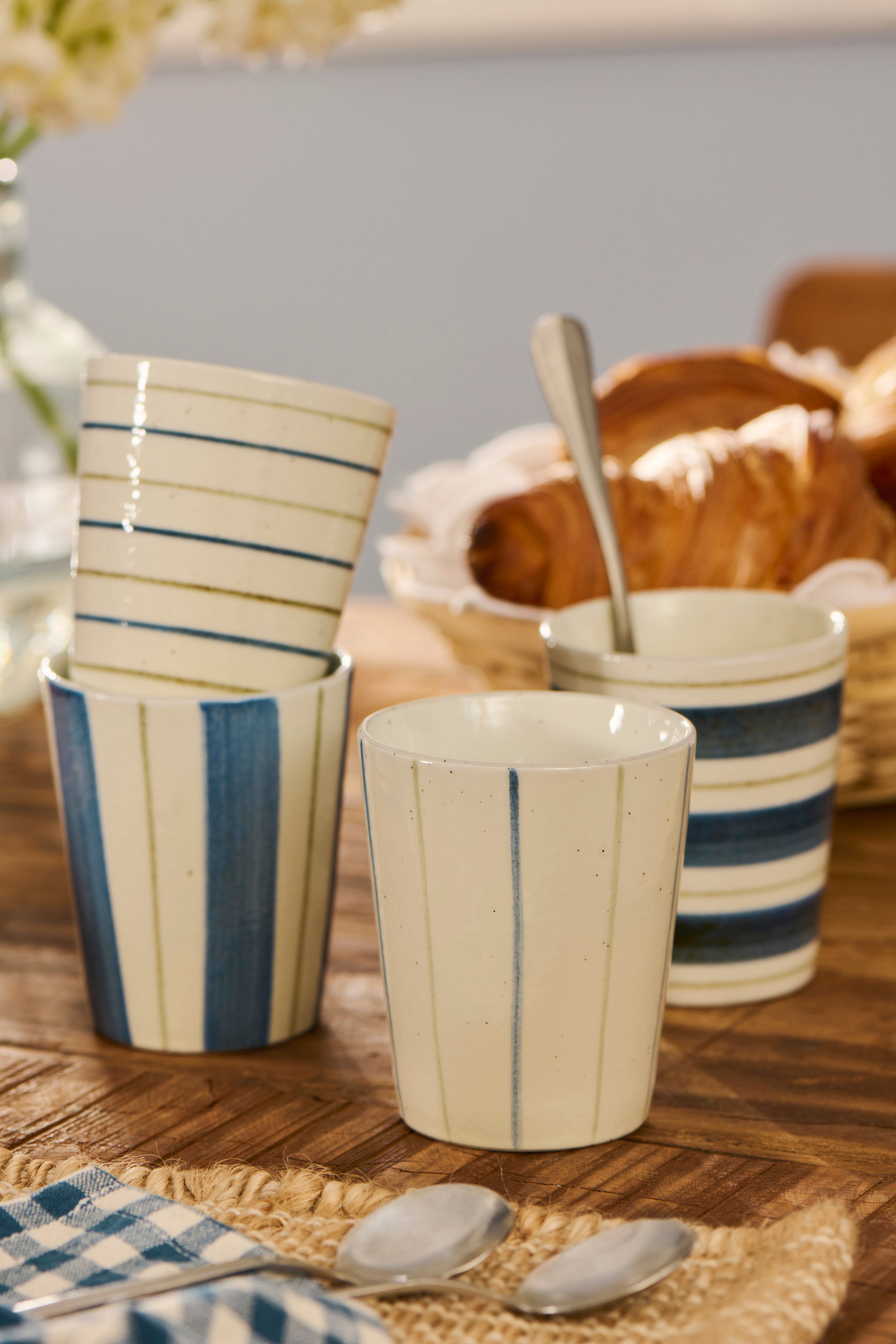 Becher mit Streifen 4er Set