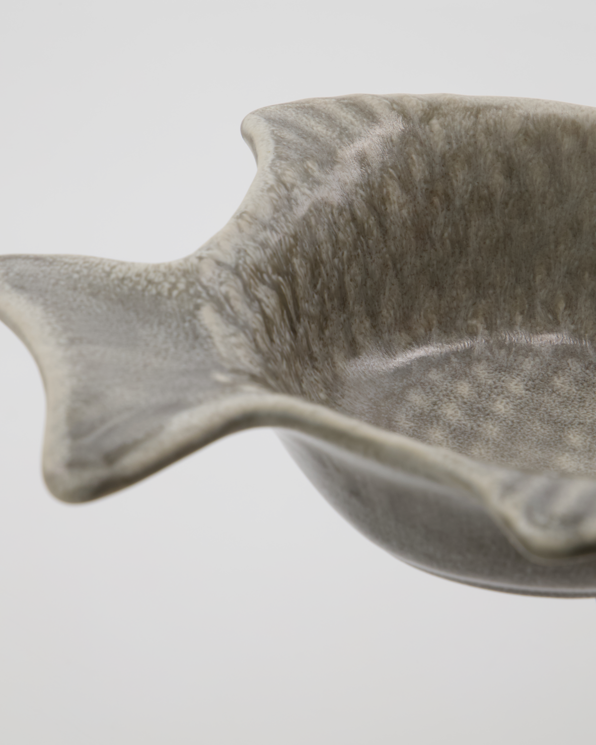 Schale Fisch grau