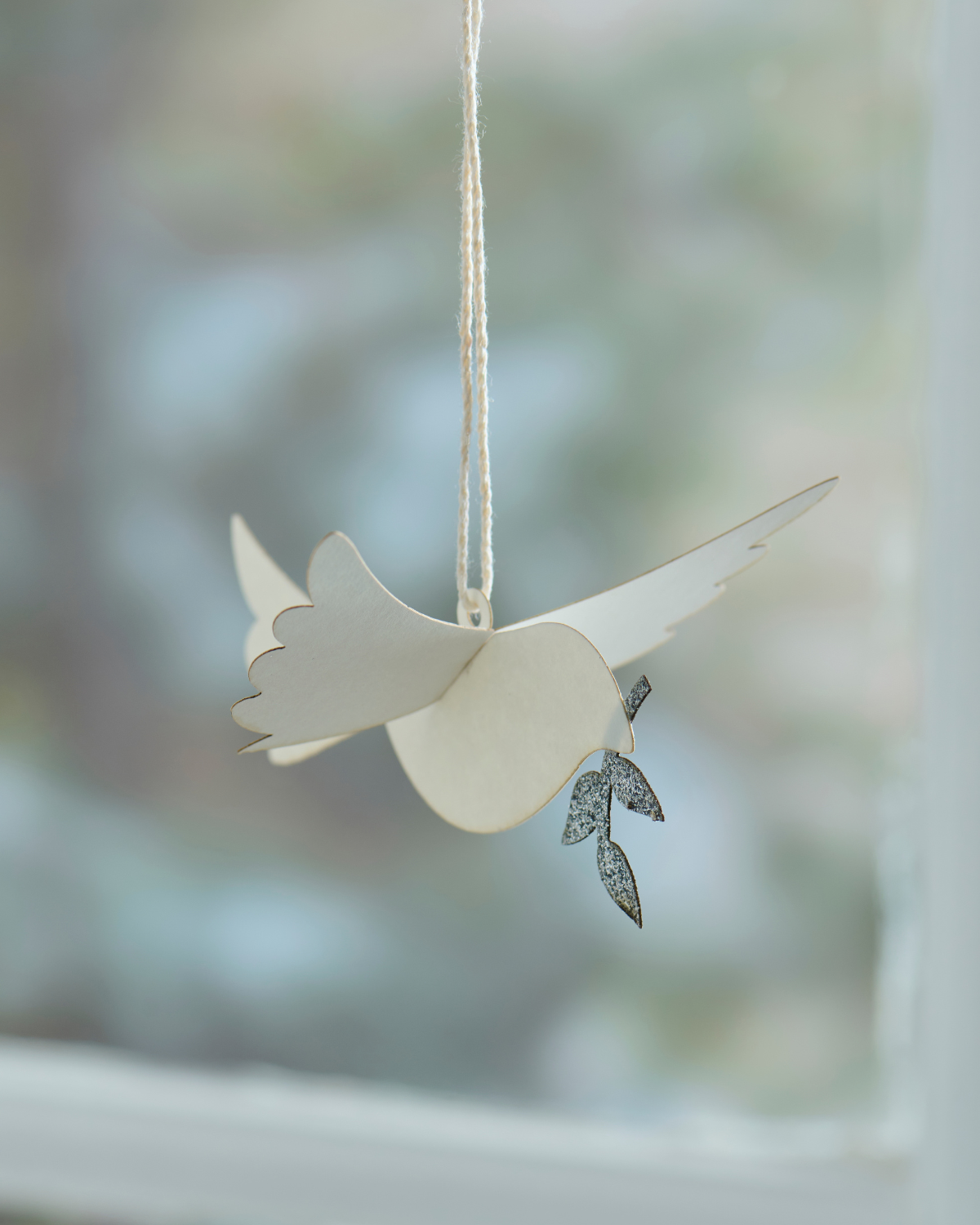 Papier-Anhänger Vogel mit Zweig