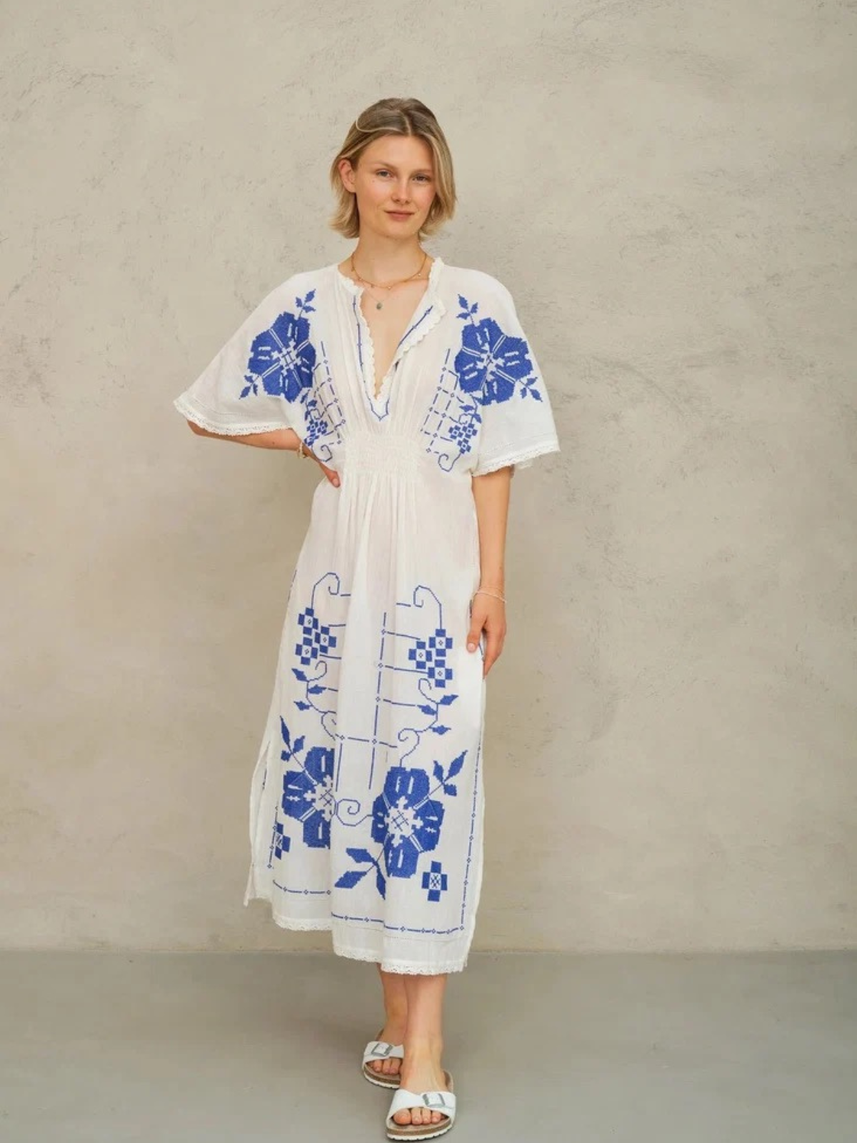 Kleid Laney mit Stickerei - Blau