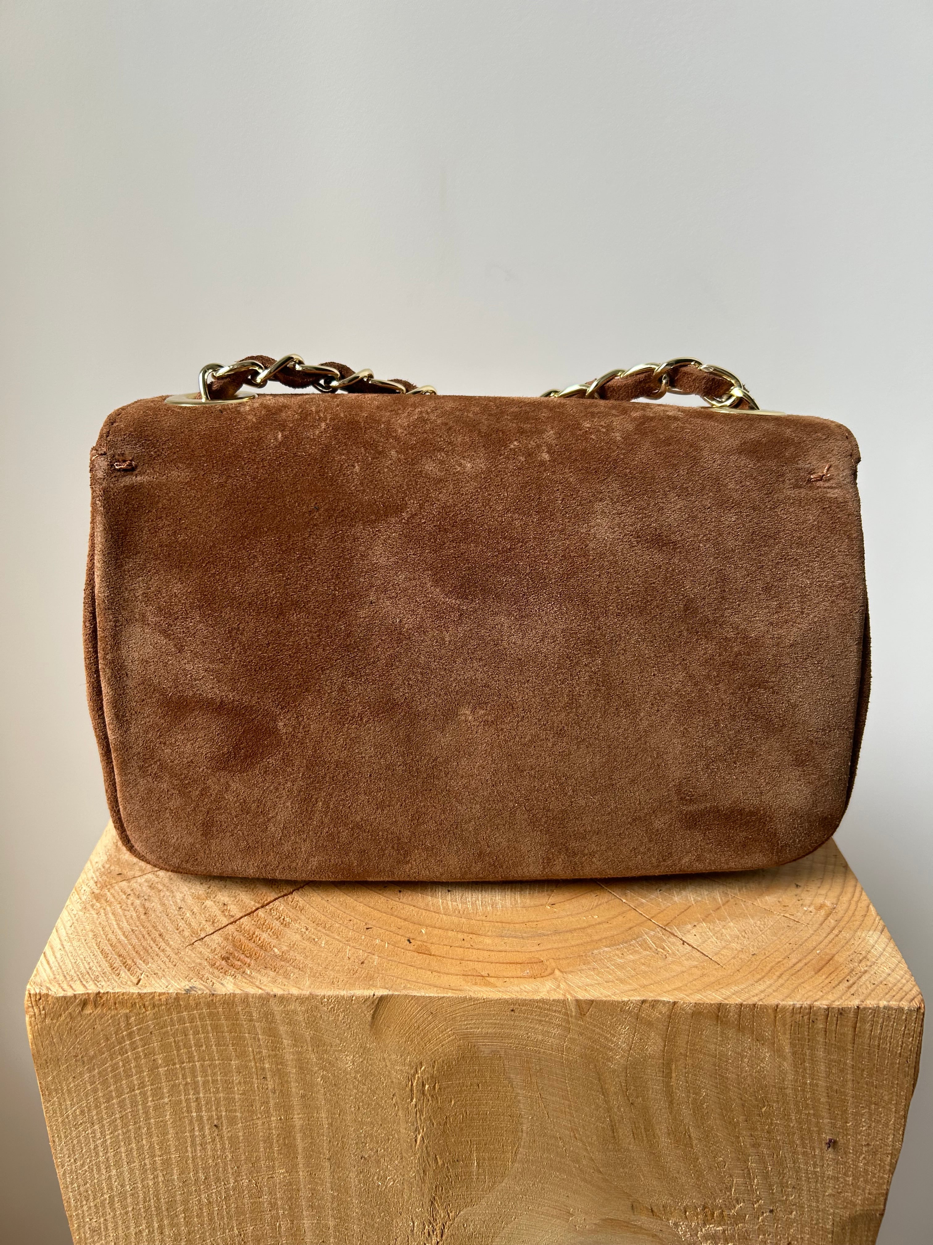 kleine Handtasche aus Wildleder - camel