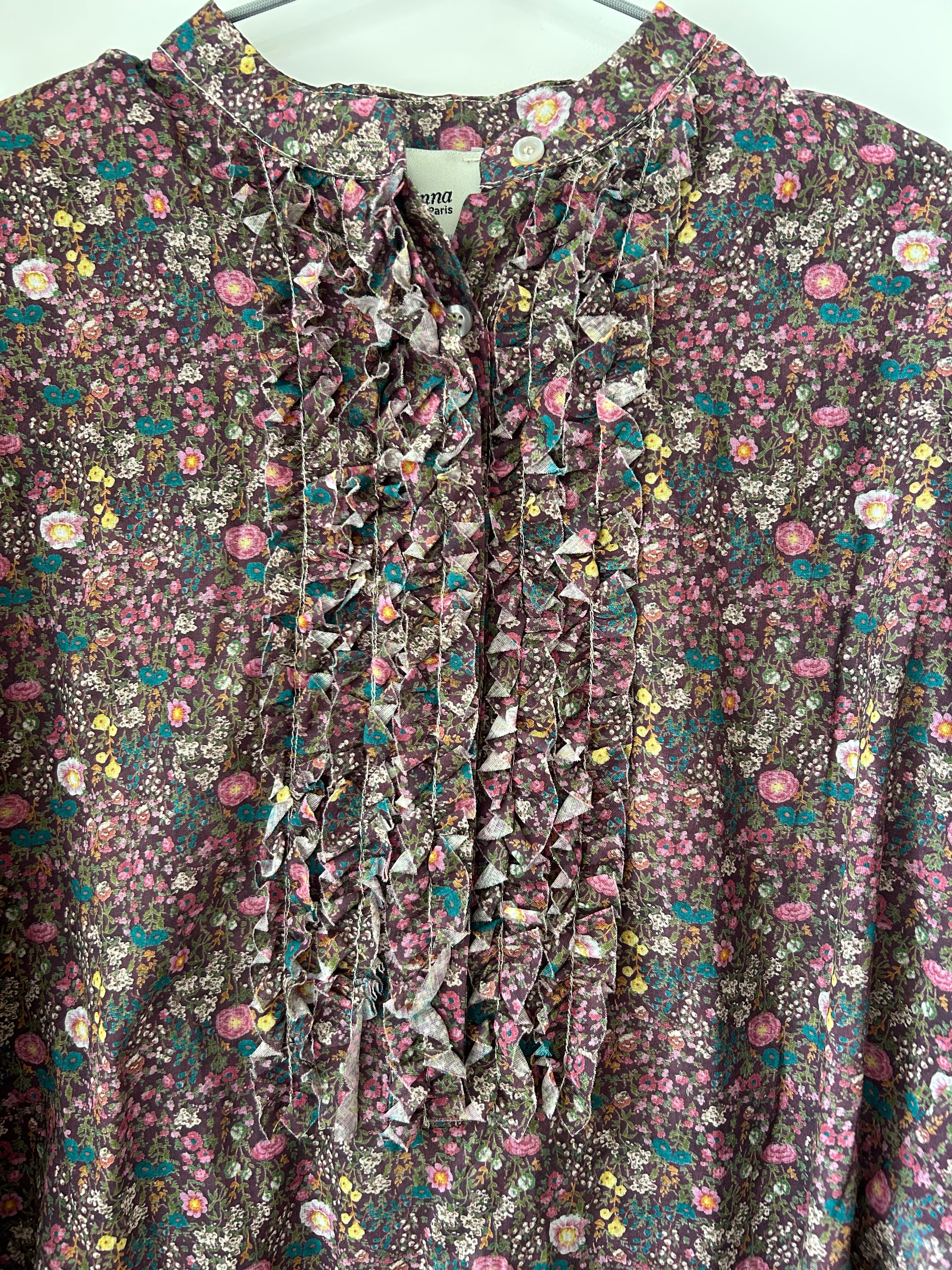 Blümchen-Bluse mit Rüschen - violett