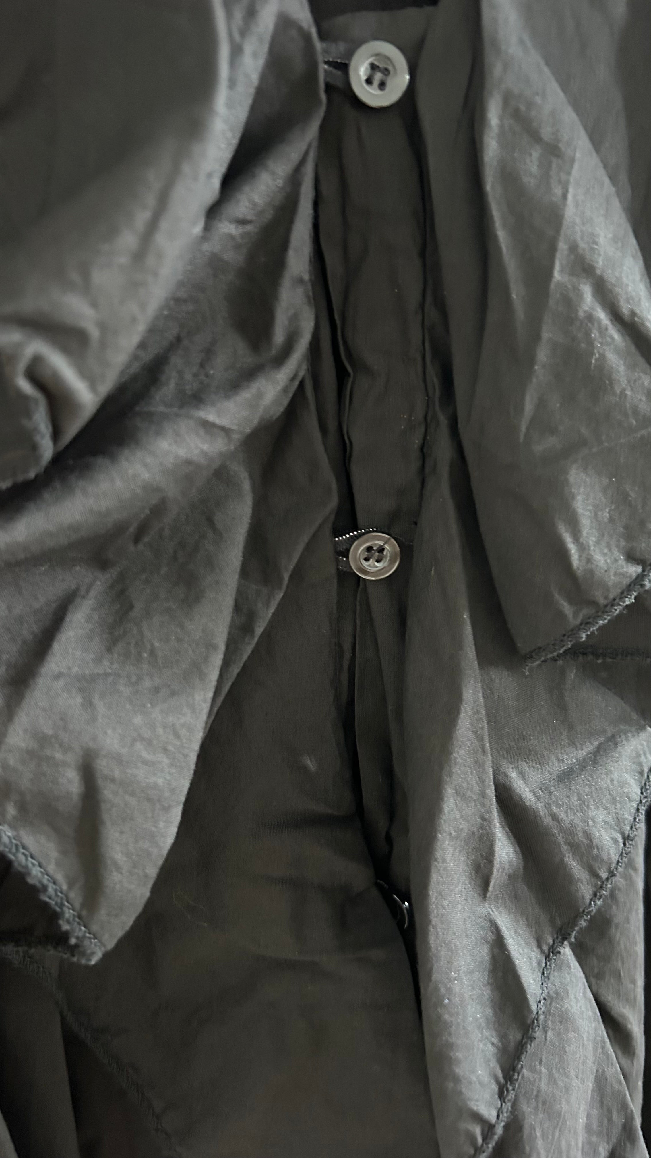 Langes Kleid mit Rüschen schwarz