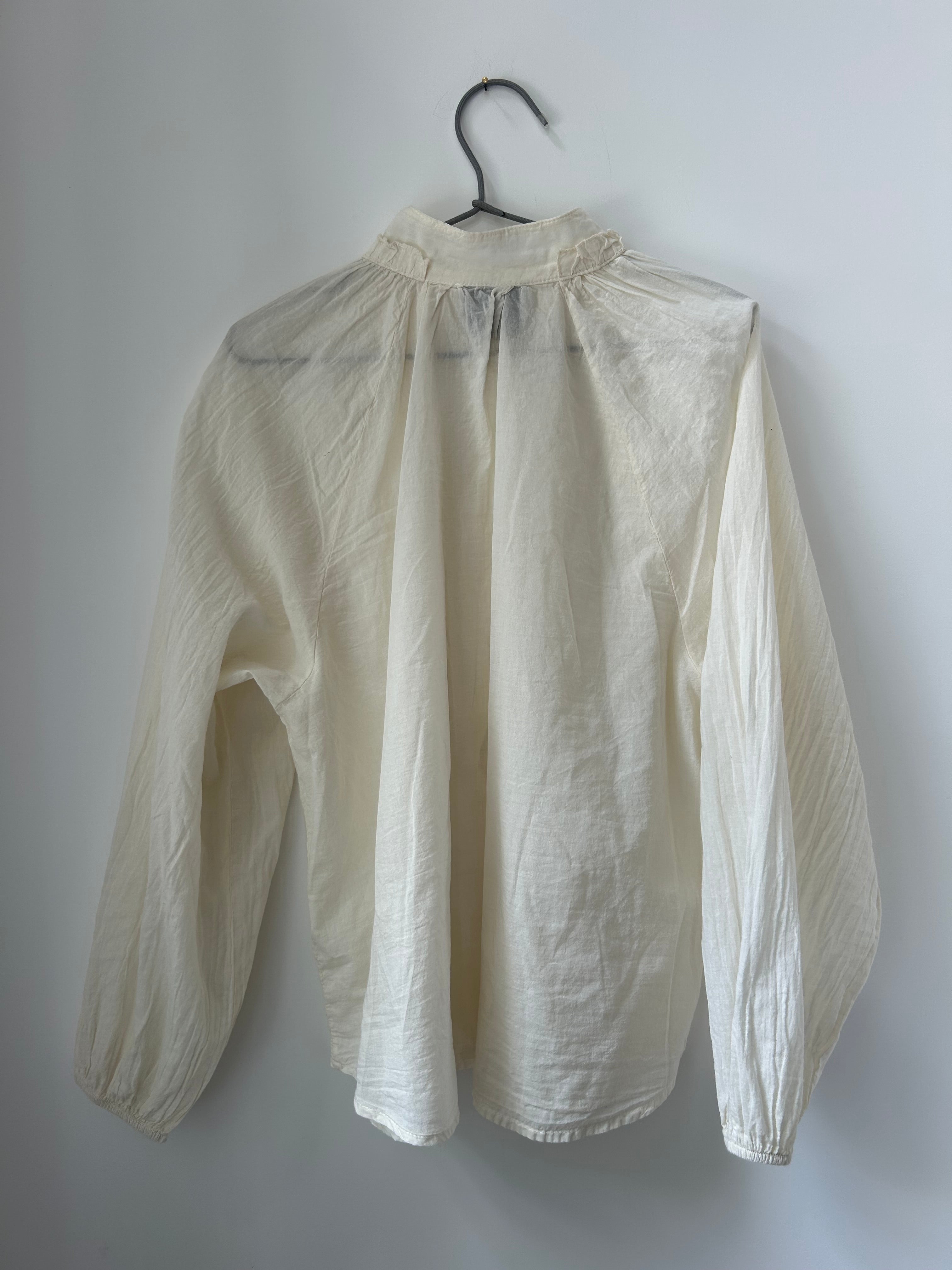 Baumwollbluse mit raffiniertem Kragen - creme