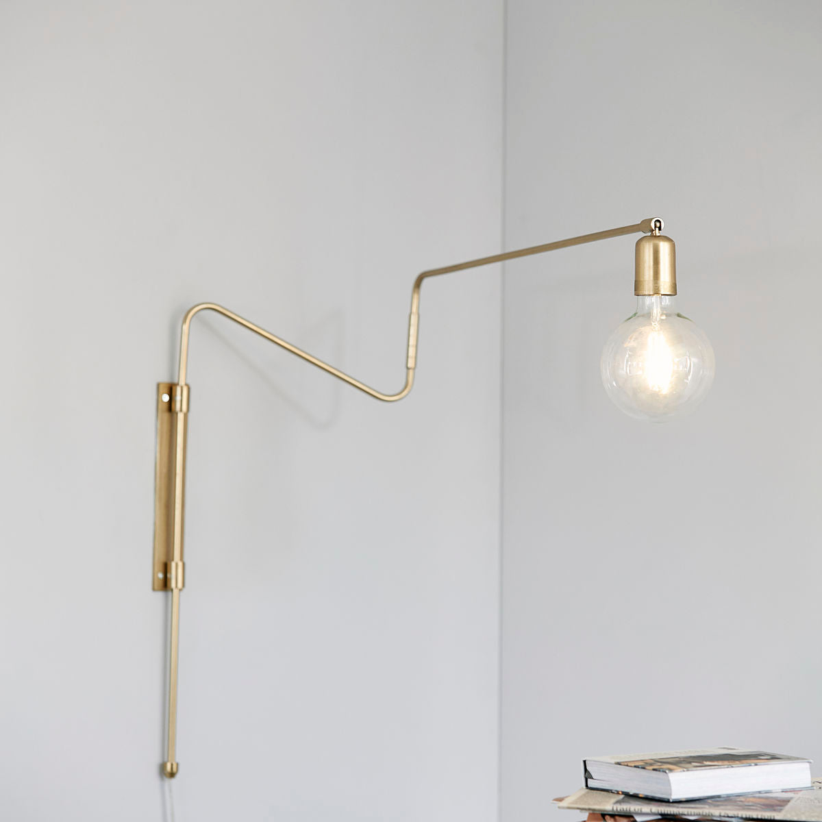 Wandlampe Swing - messing groß