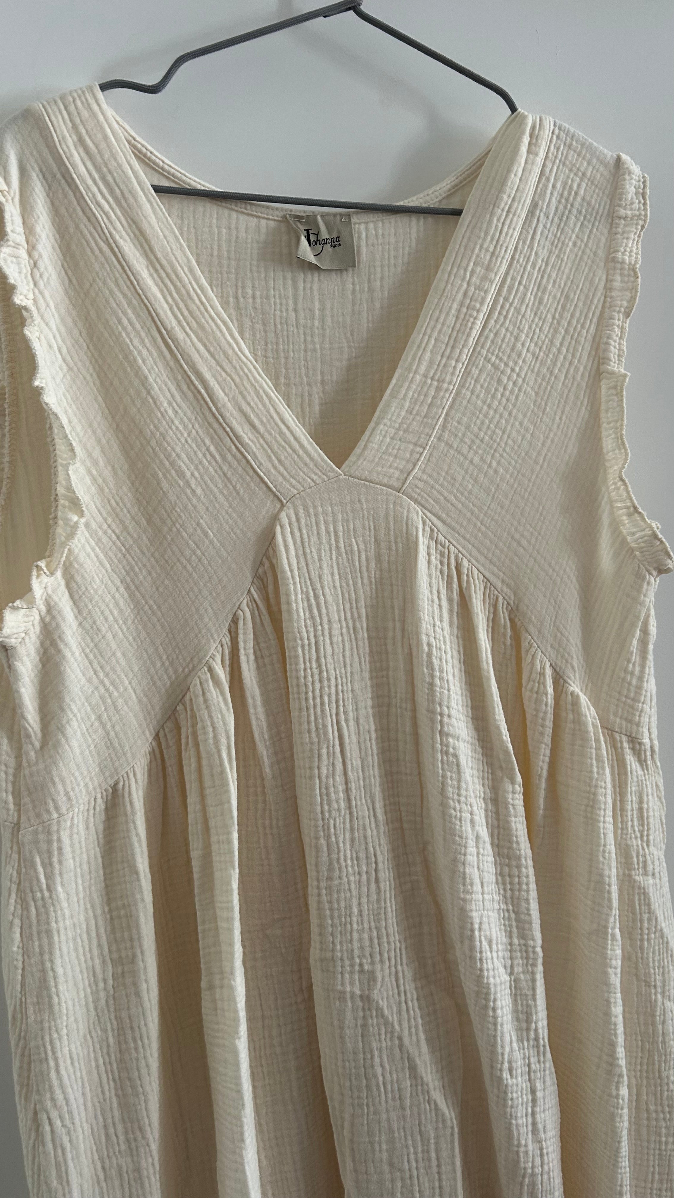 Ärmelloses Kleid mit Empireschnitt - creme