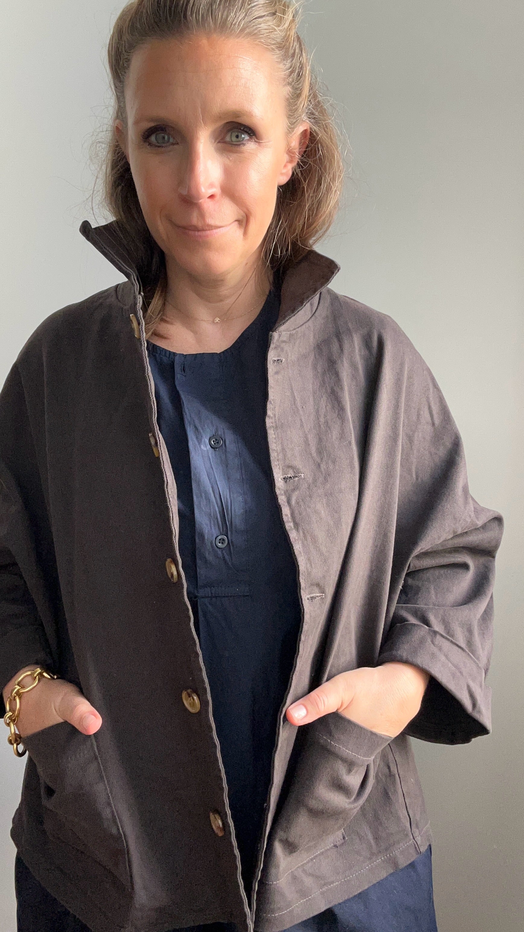 Klassische Trenchcoat-Jacke dunkelbraun