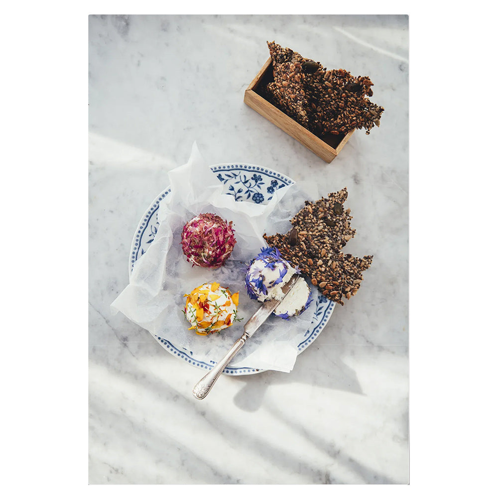 Buch - Flowers on a Plate