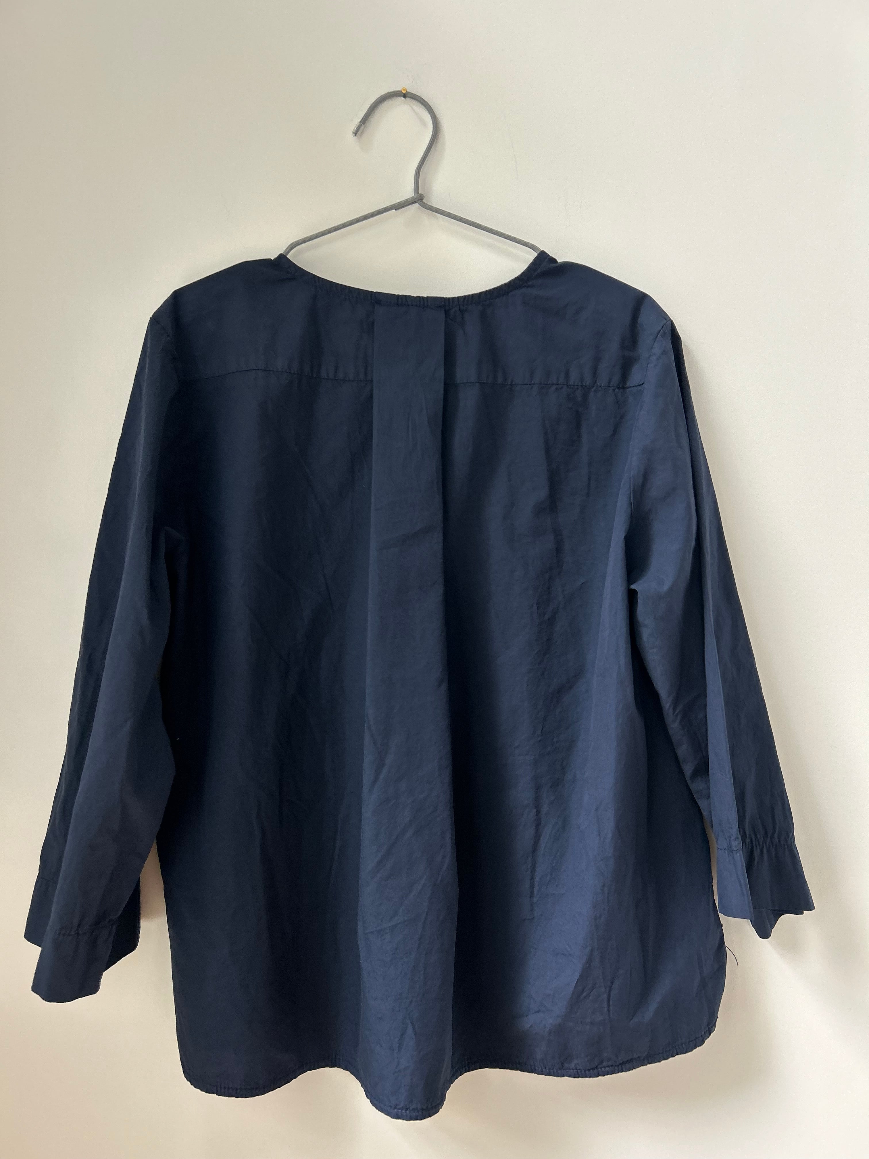 Schlichte Bluse mit Knopfleiste - dunkelblau