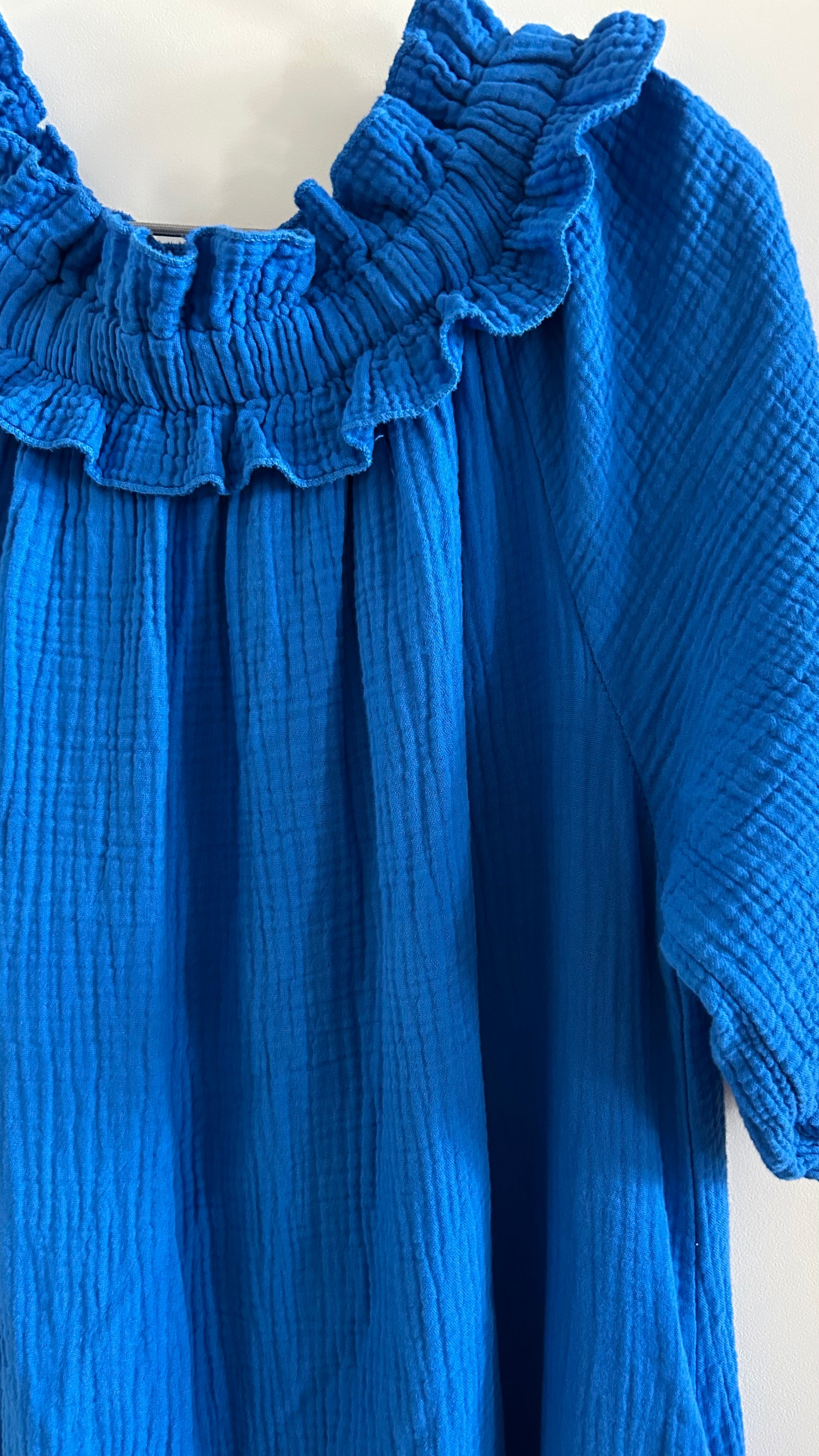 Kleid mit Carmen-Ausschnitt azurblau
