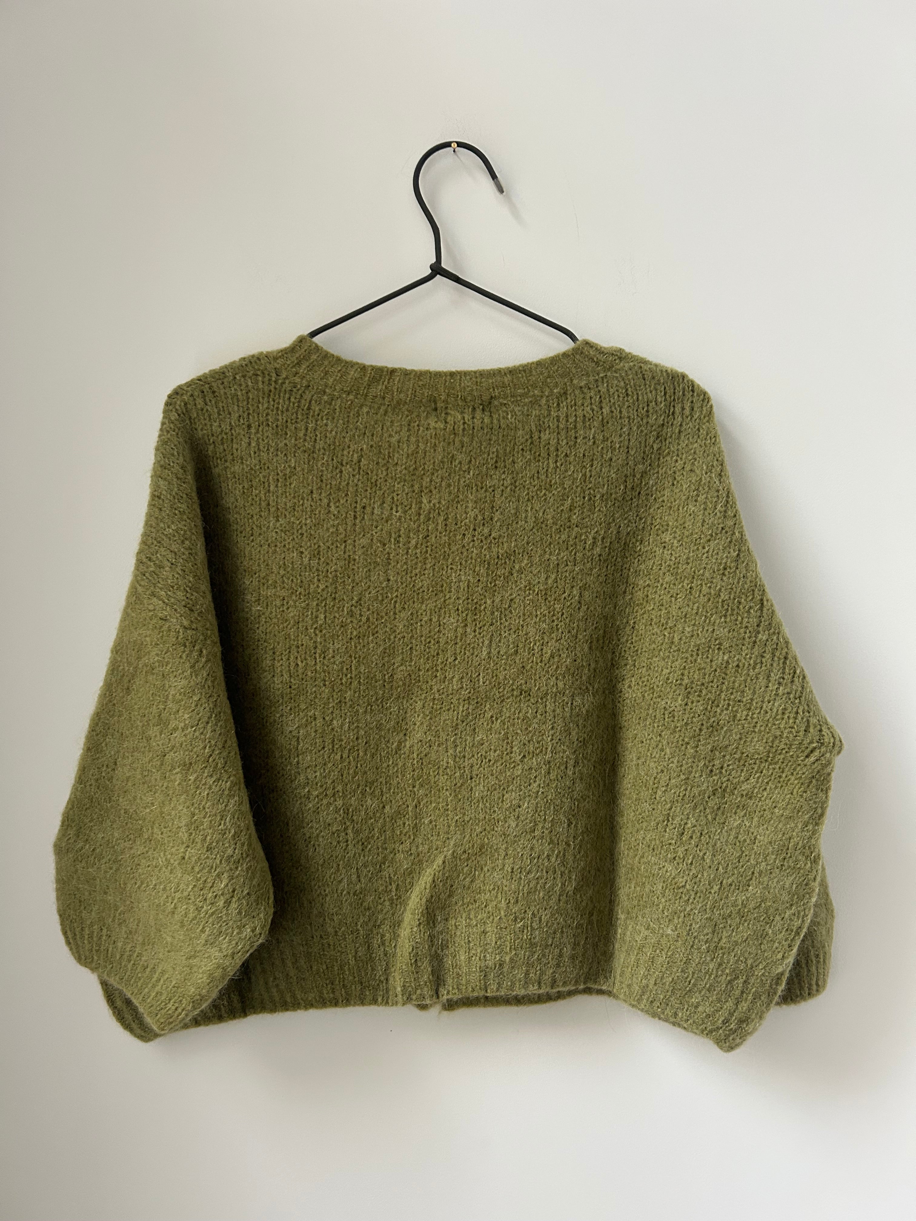 Kurze Strickjacke Cardigan - Moosgrün