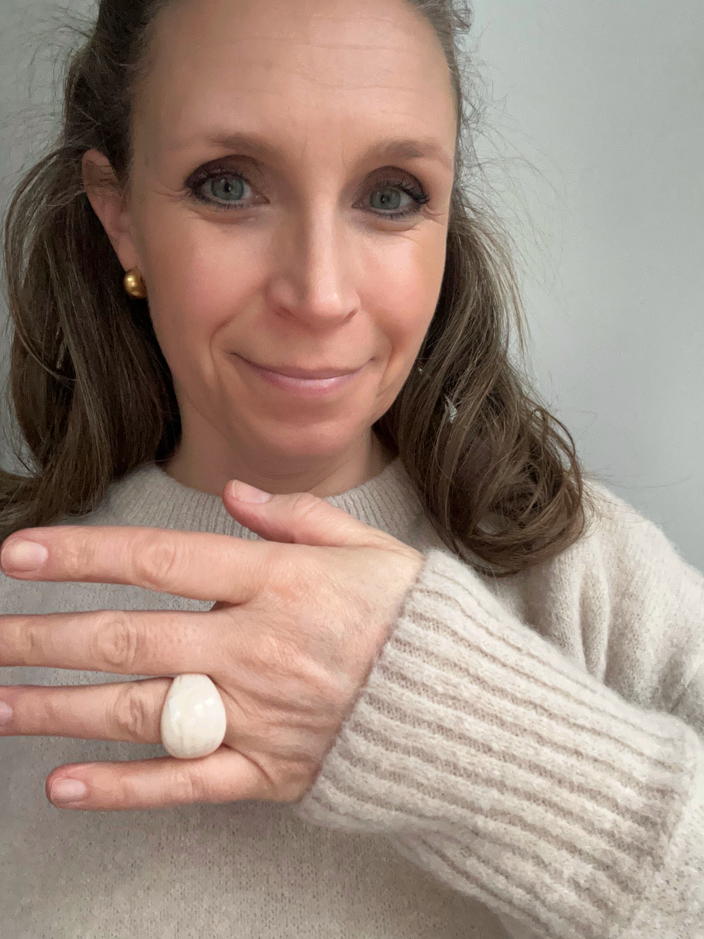 Rundhals-Pullover creme