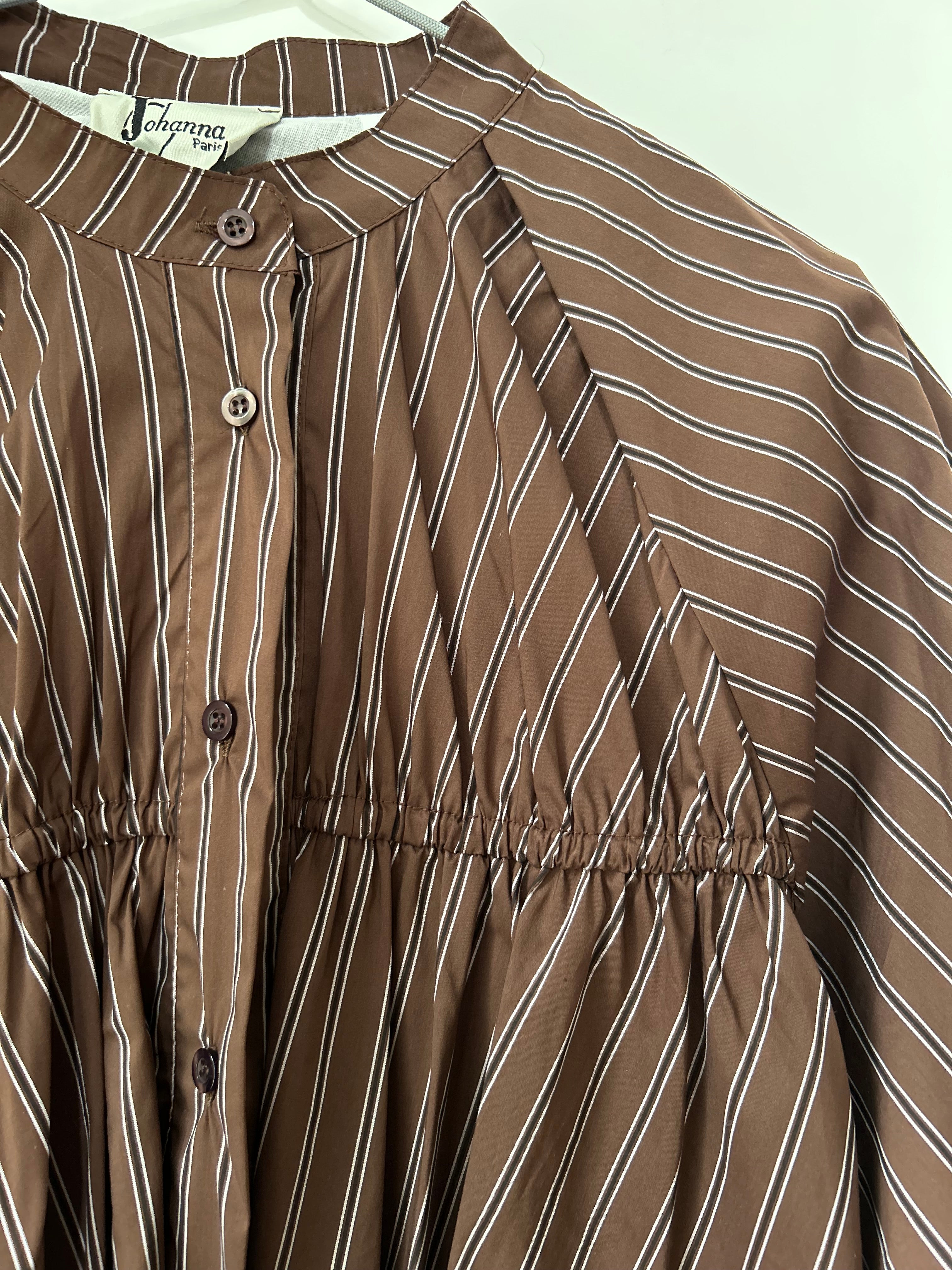 Voluminöse Bluse mit Streifen - braun