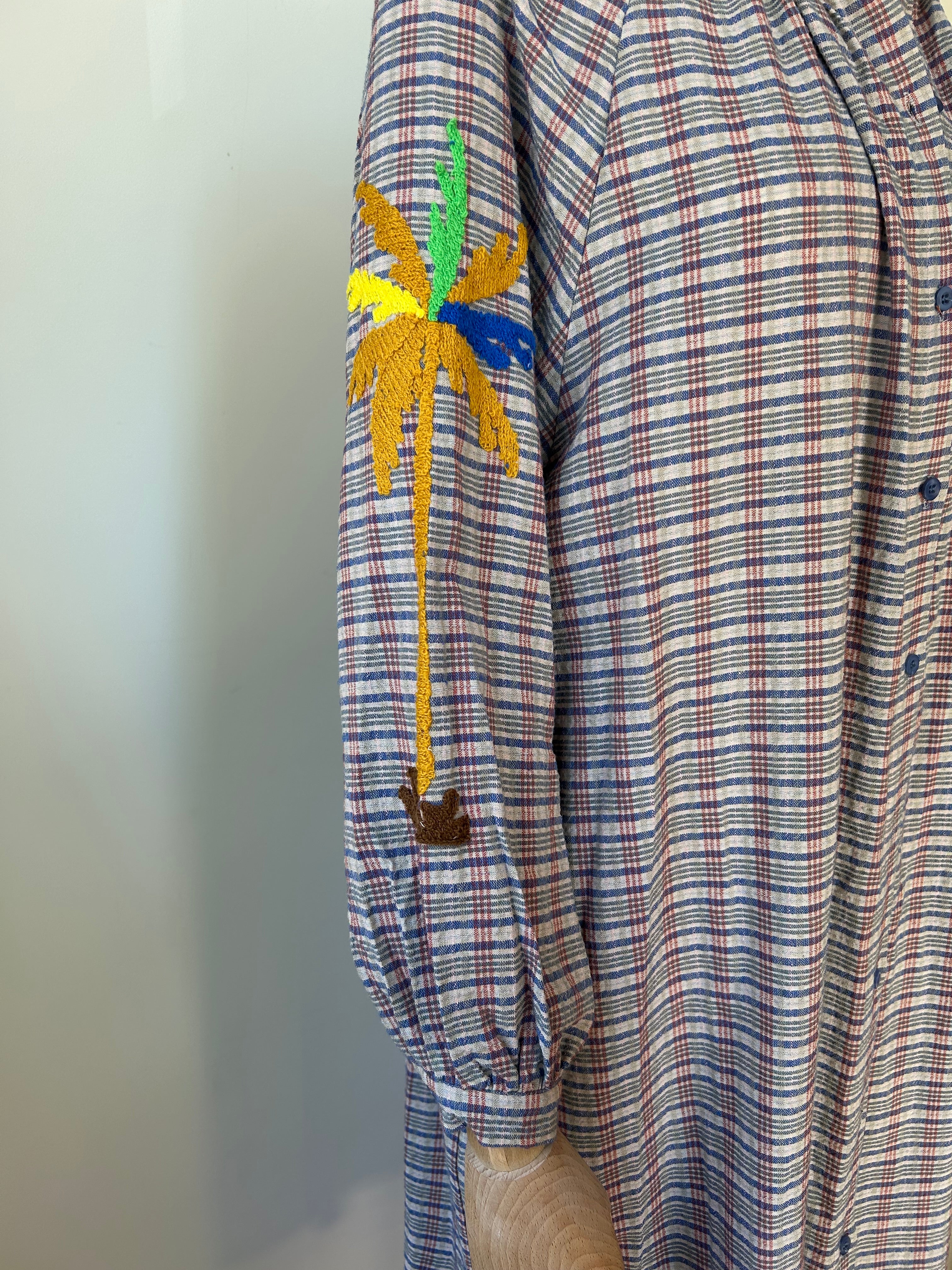 Kleid mit Palmen