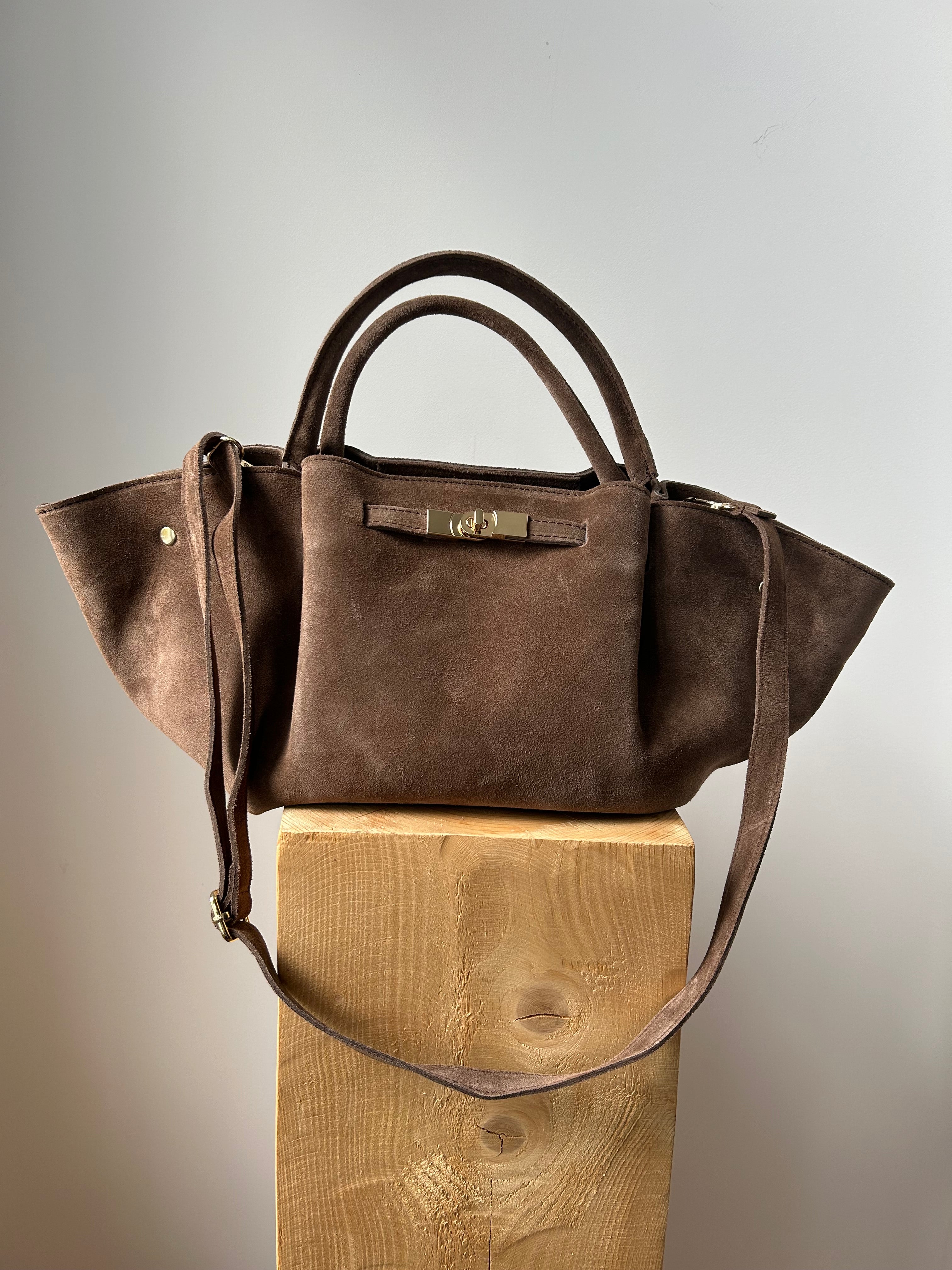 große Handtasche aus Wildleder - sandbraun