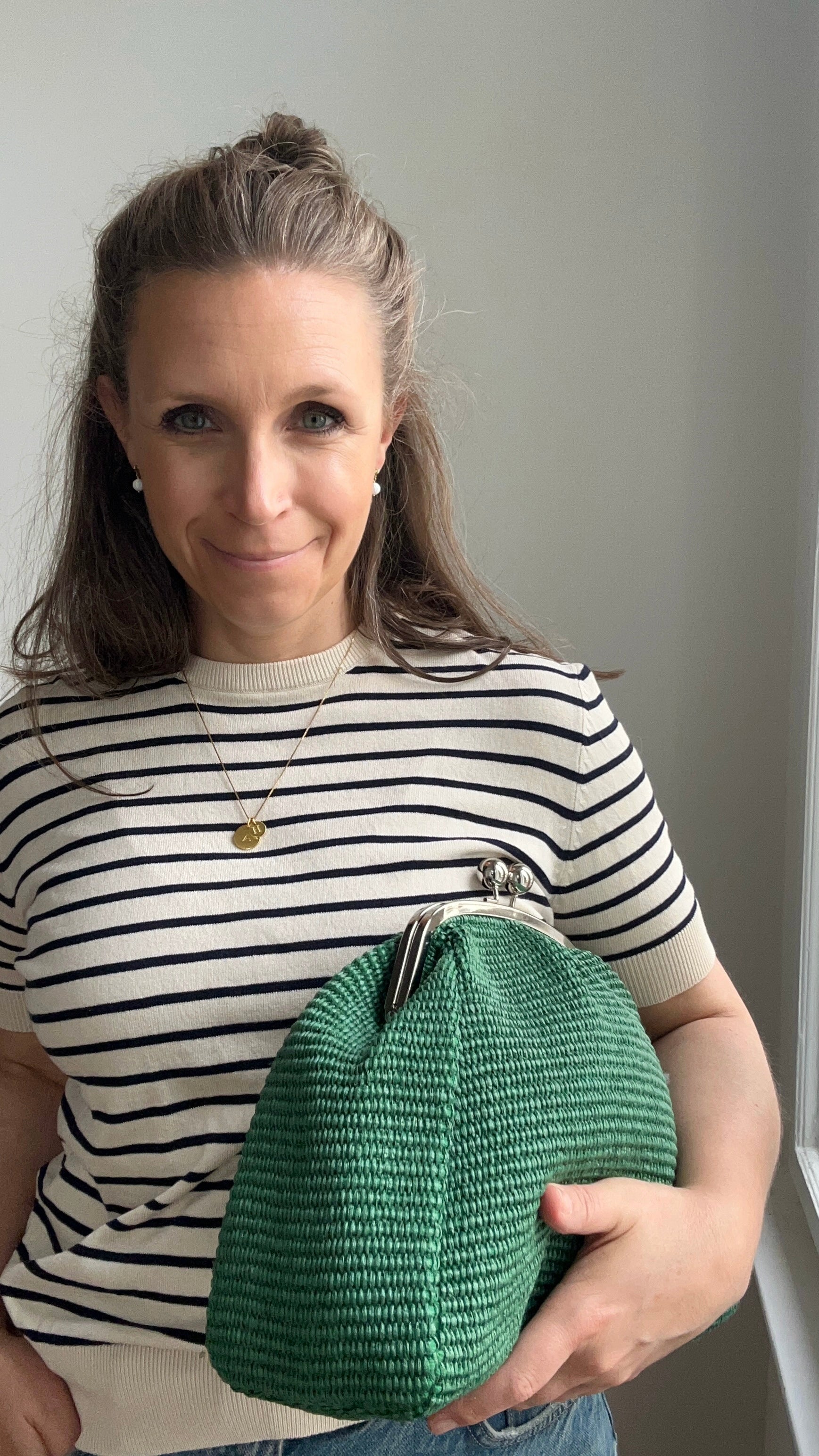 Große Clutch im Raffia-Stil - silber / grün