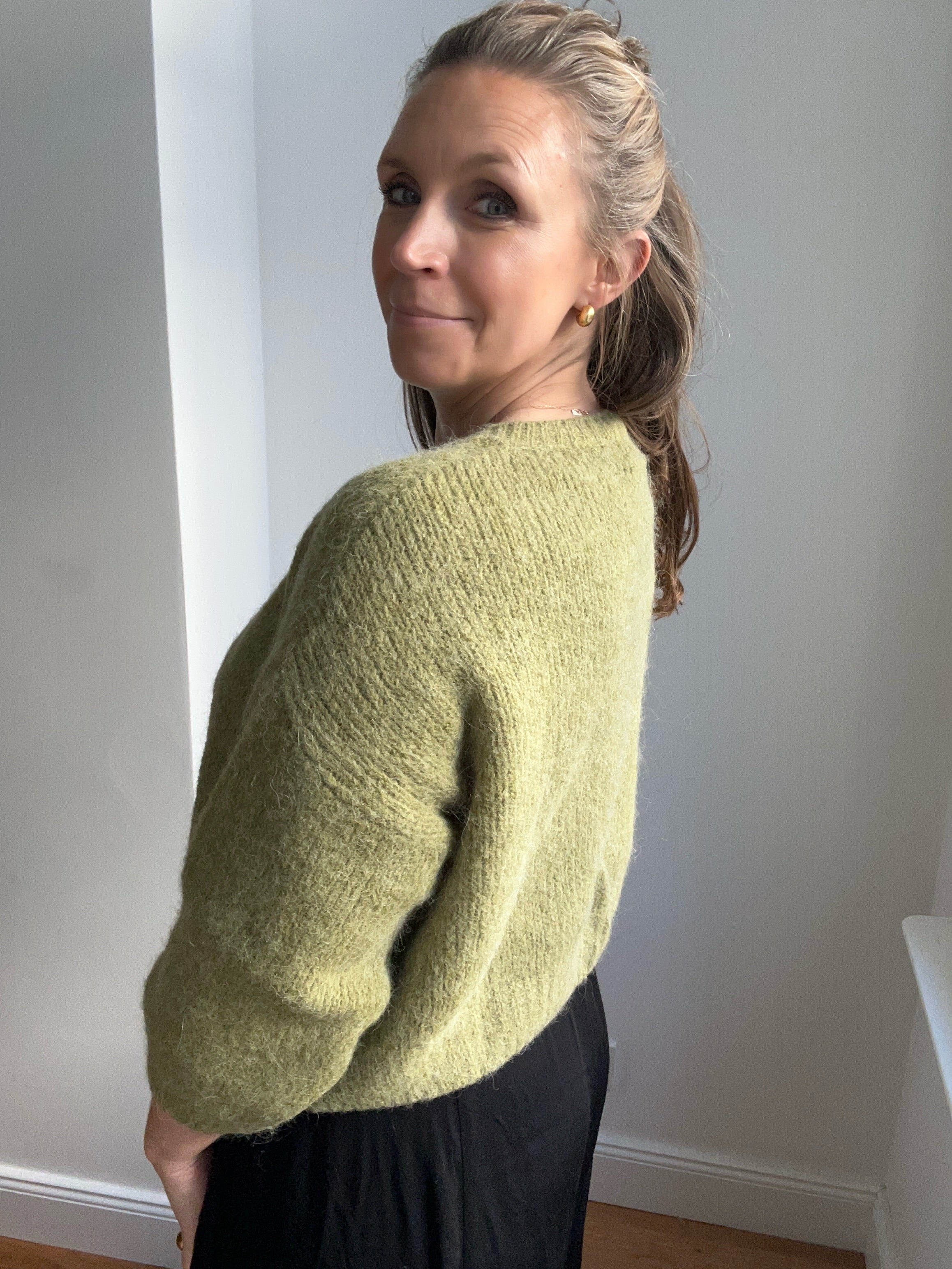 Kurze Strickjacke Cardigan - Moosgrün