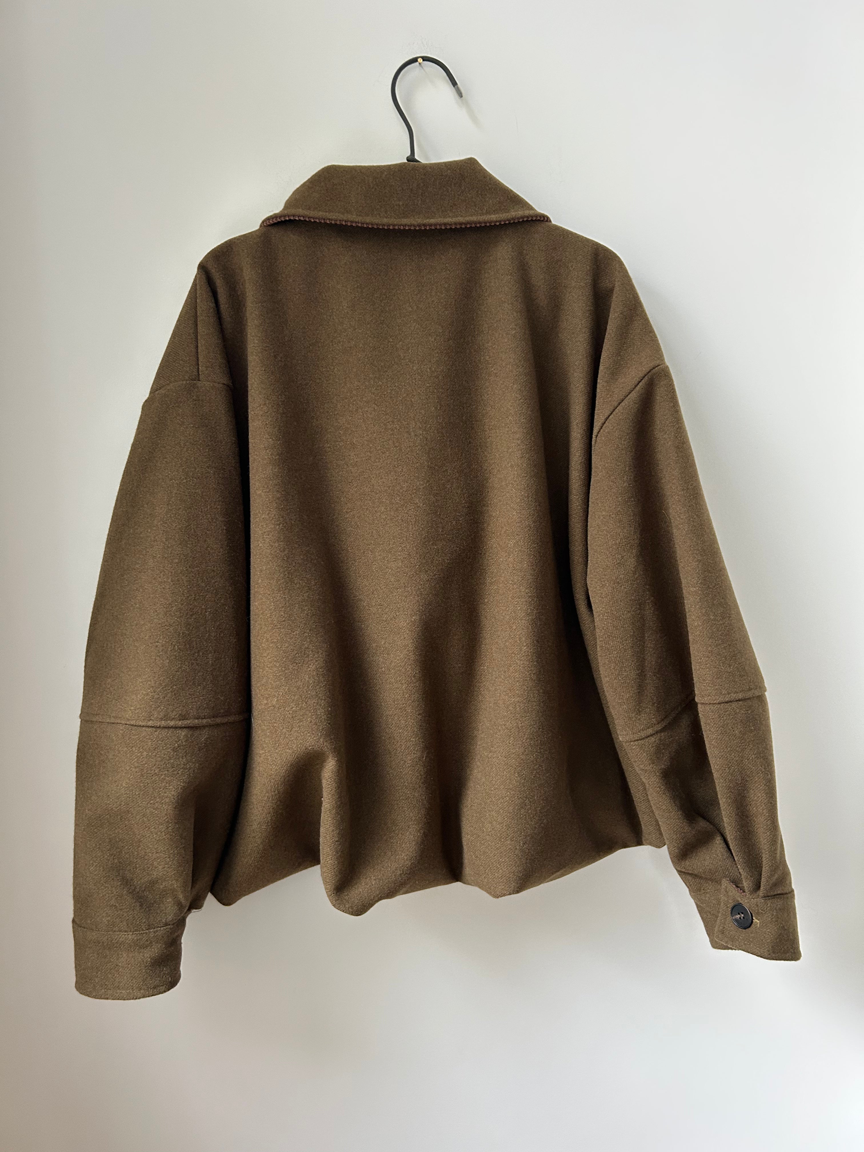 Warme Jacke mit Volumen - agave