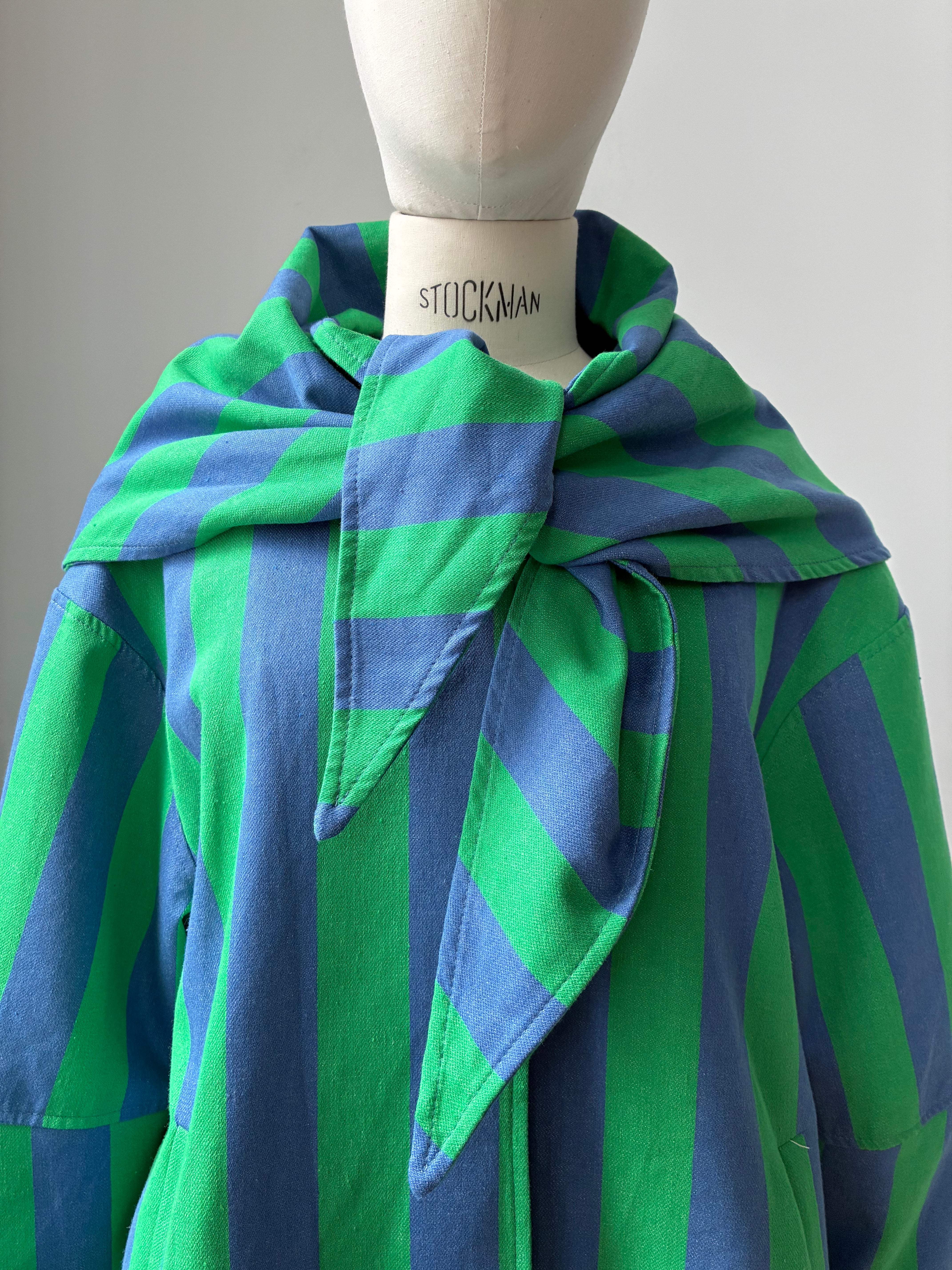 Gestreifte Jacke mit Tuch - blau/grün