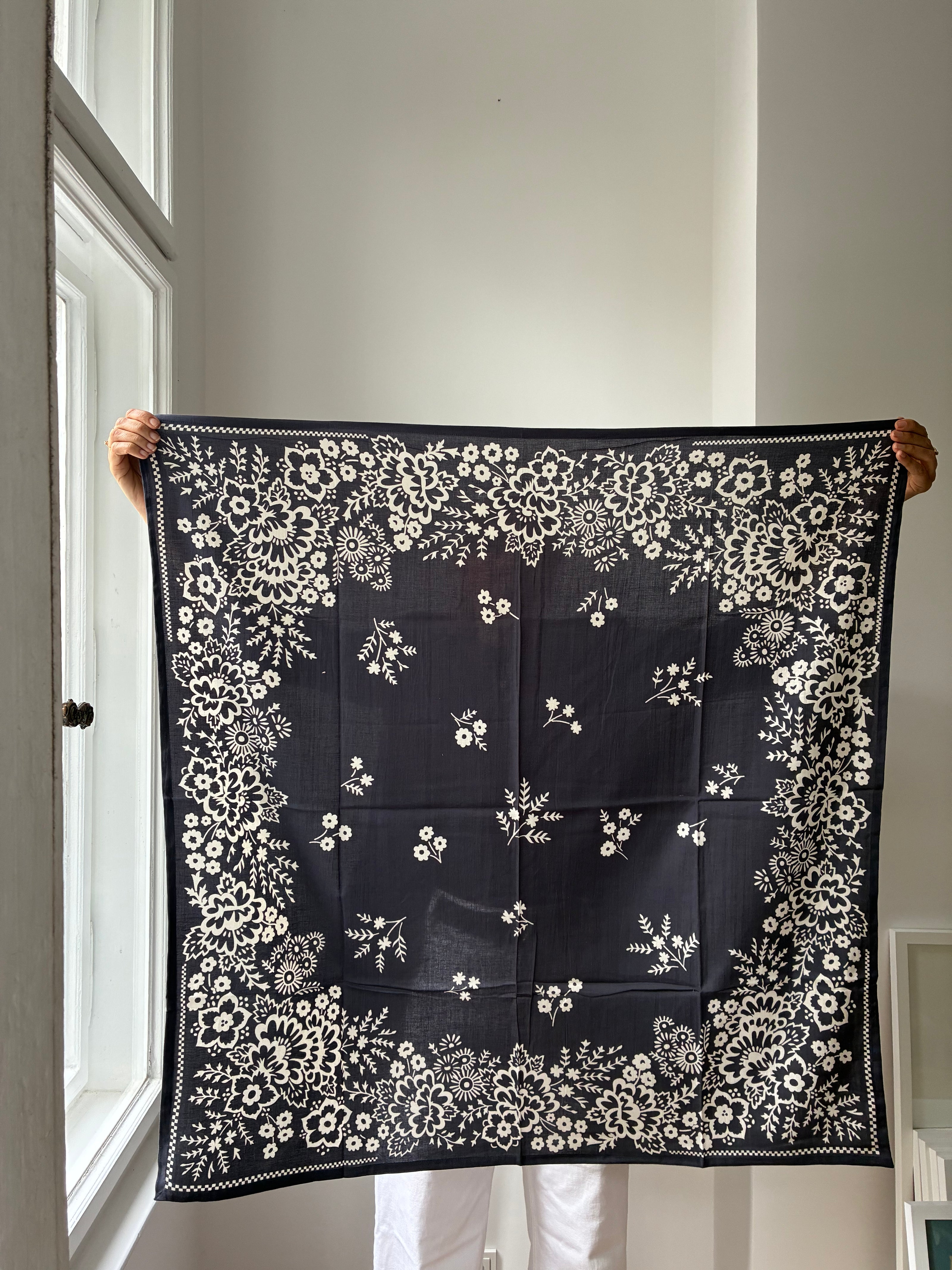 Schal Mysore Anthrazit - 100 x 100 cm