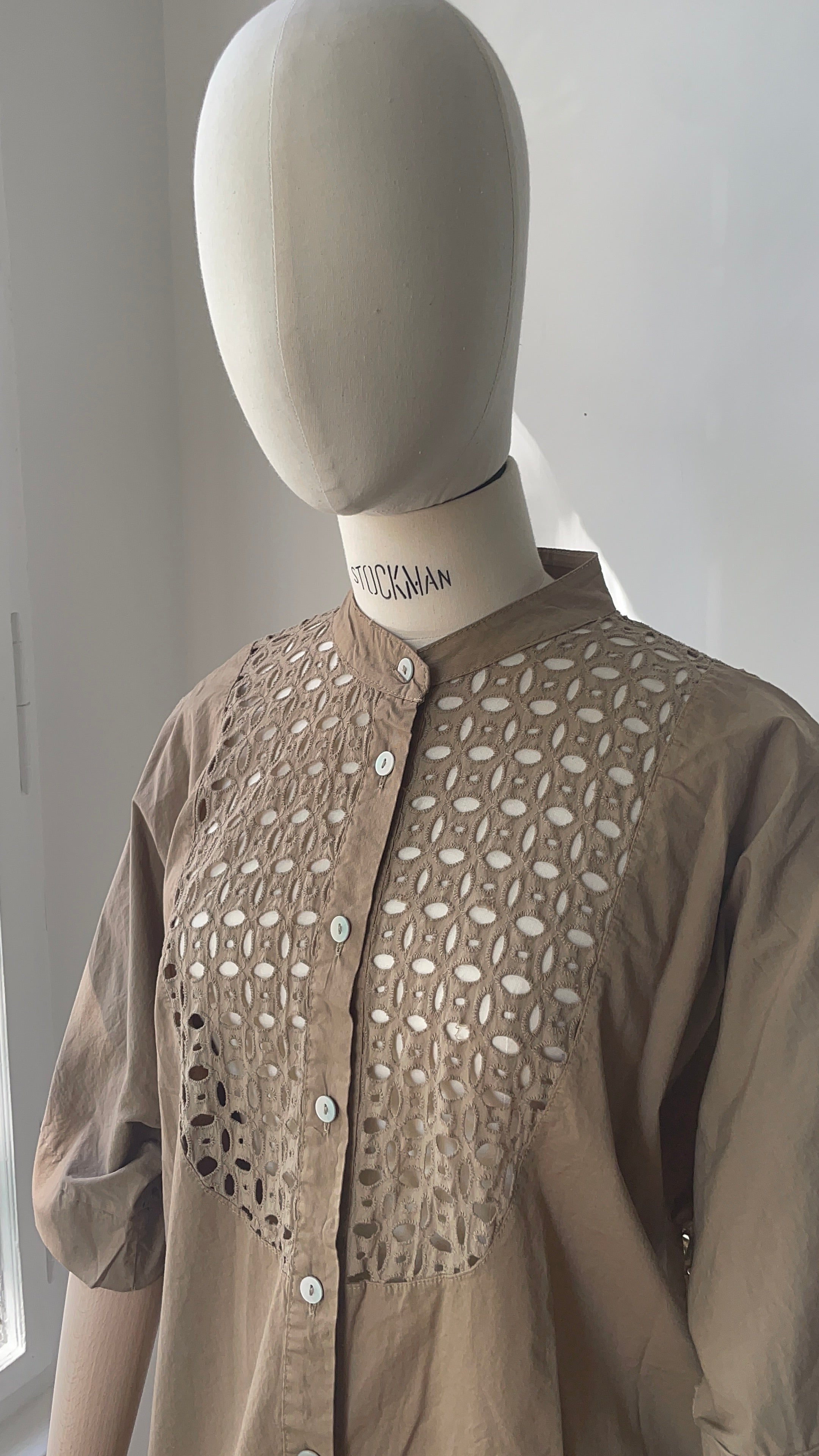 Bluse mit Broderie-Spitze - Café au Lait