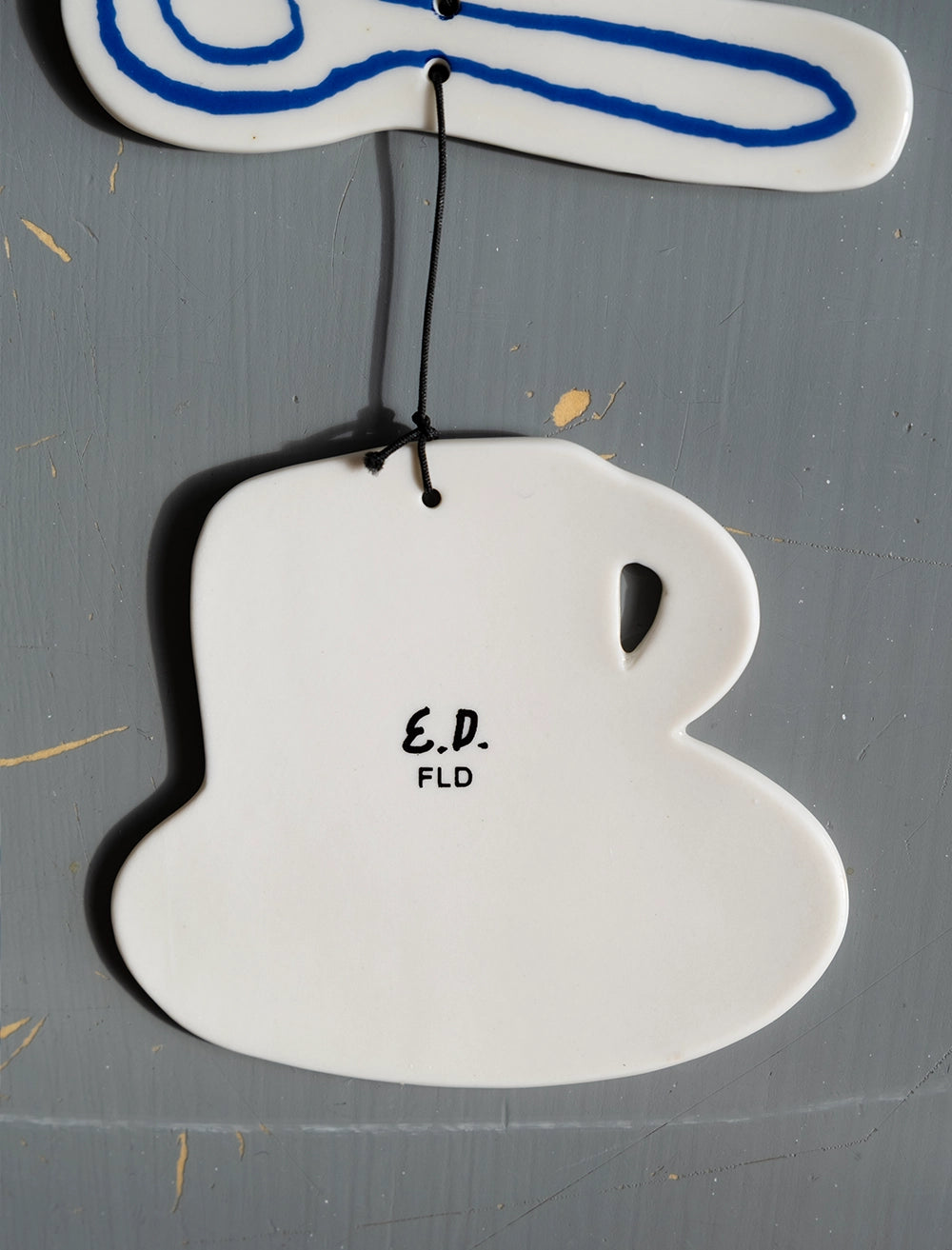 Fika Mobile aus Porzellan