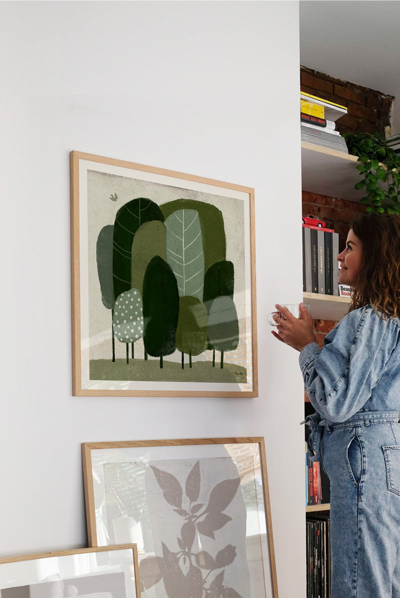 Illustration The Grove von Marco Marella in einem ruhigen Büro‑ oder Lesebereich