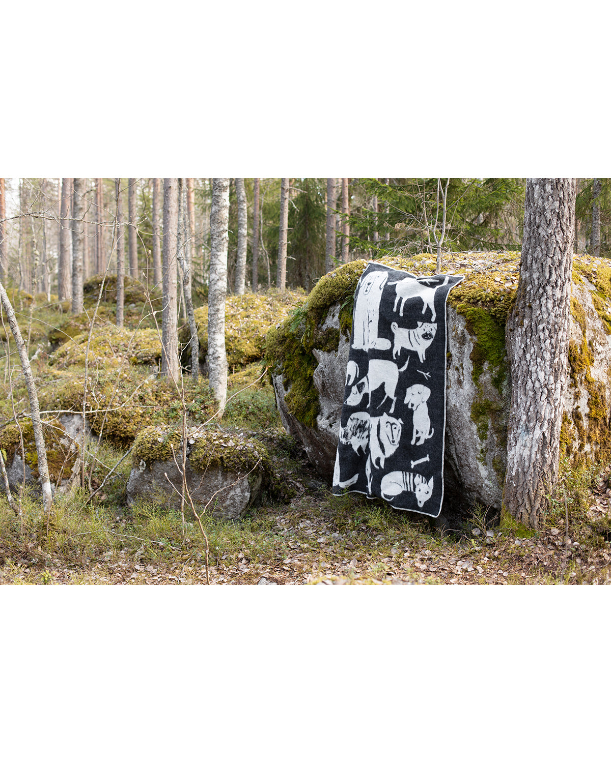 Wolldecke Koirapuisto - black-white