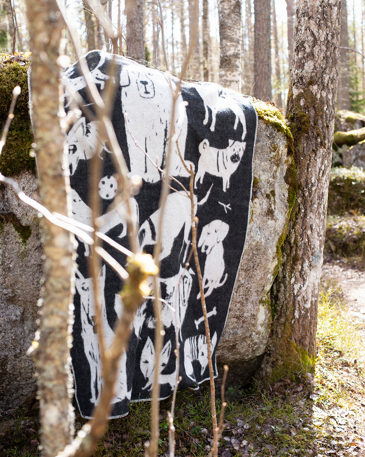 Wolldecke Koirapuisto - black-white
