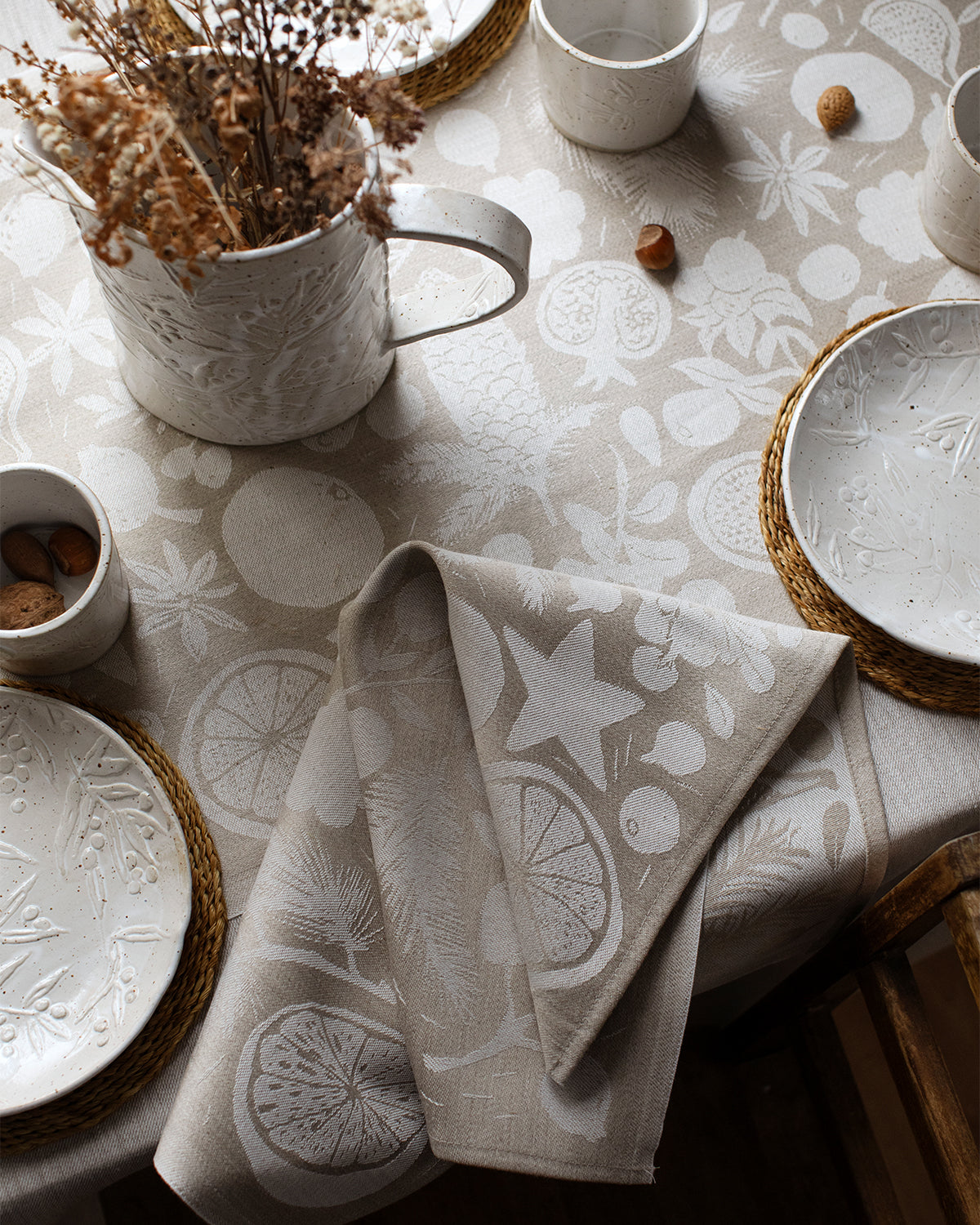 Tischläufer Talven Tuoksut - linen-white
