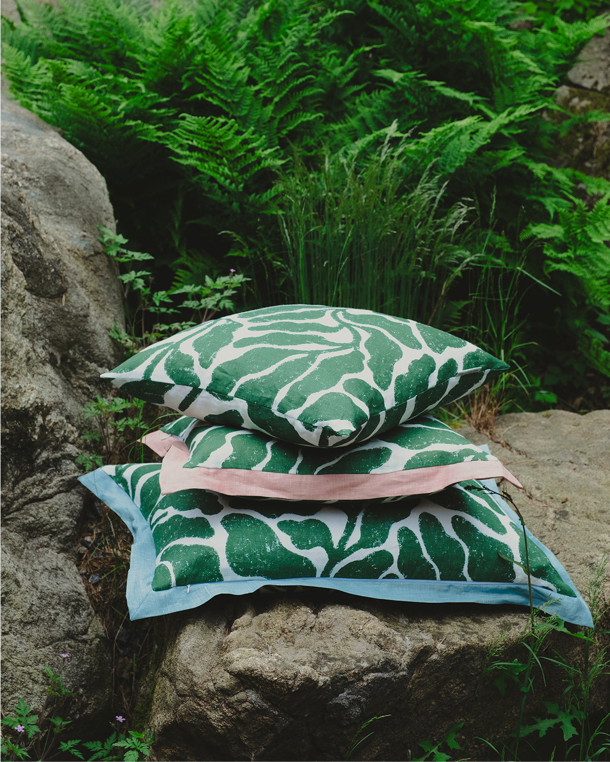 Kissenbezug Leaves - rosa / grün