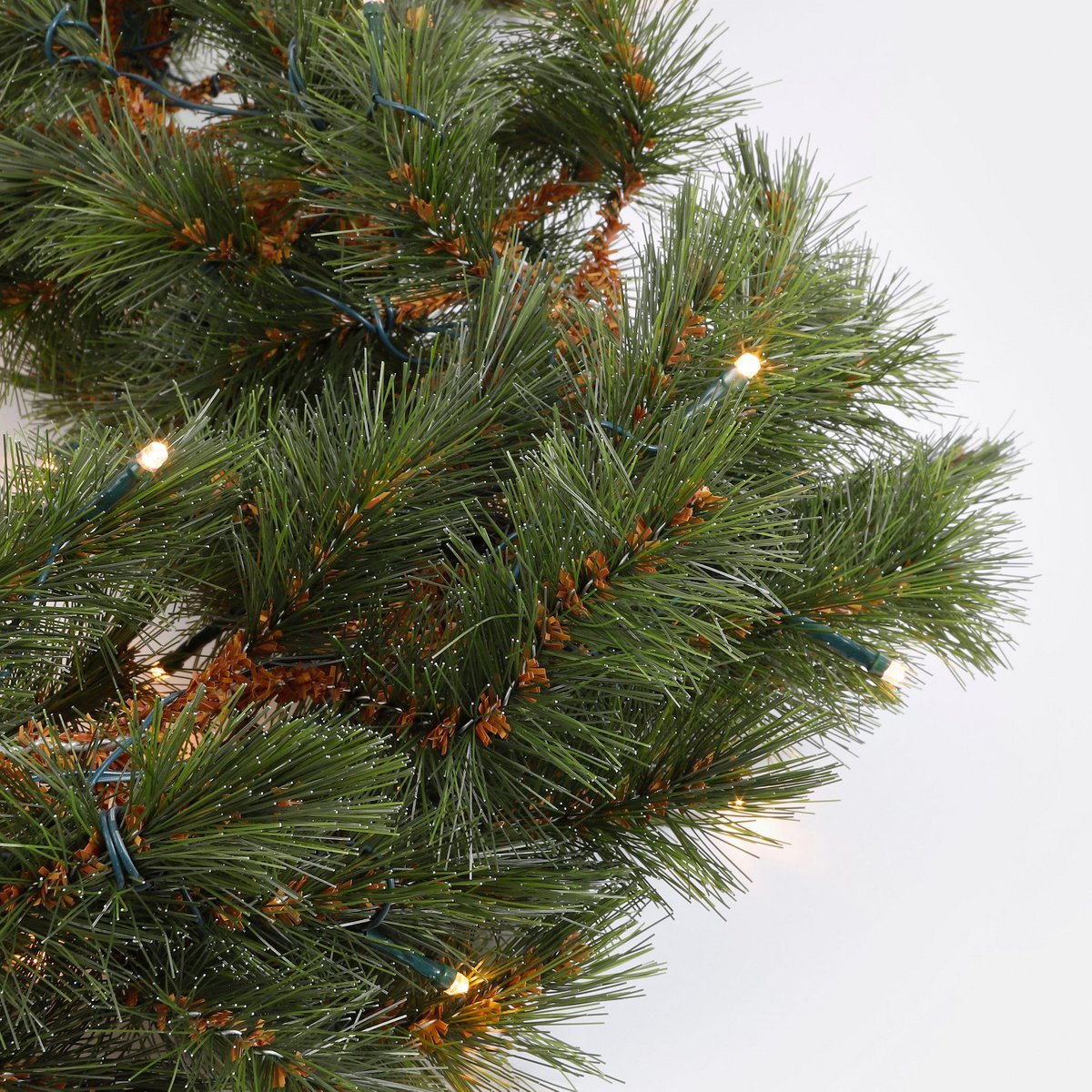 Girlande mit LED-Beleuchtung gefrostet – L 270 cm