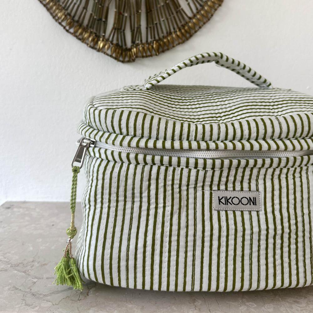 Kosmetiktasche "Stripes with P"