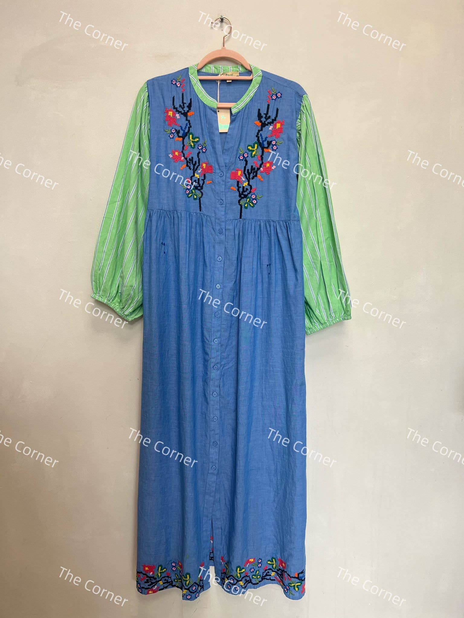 Blaues Bestricktes Kleid