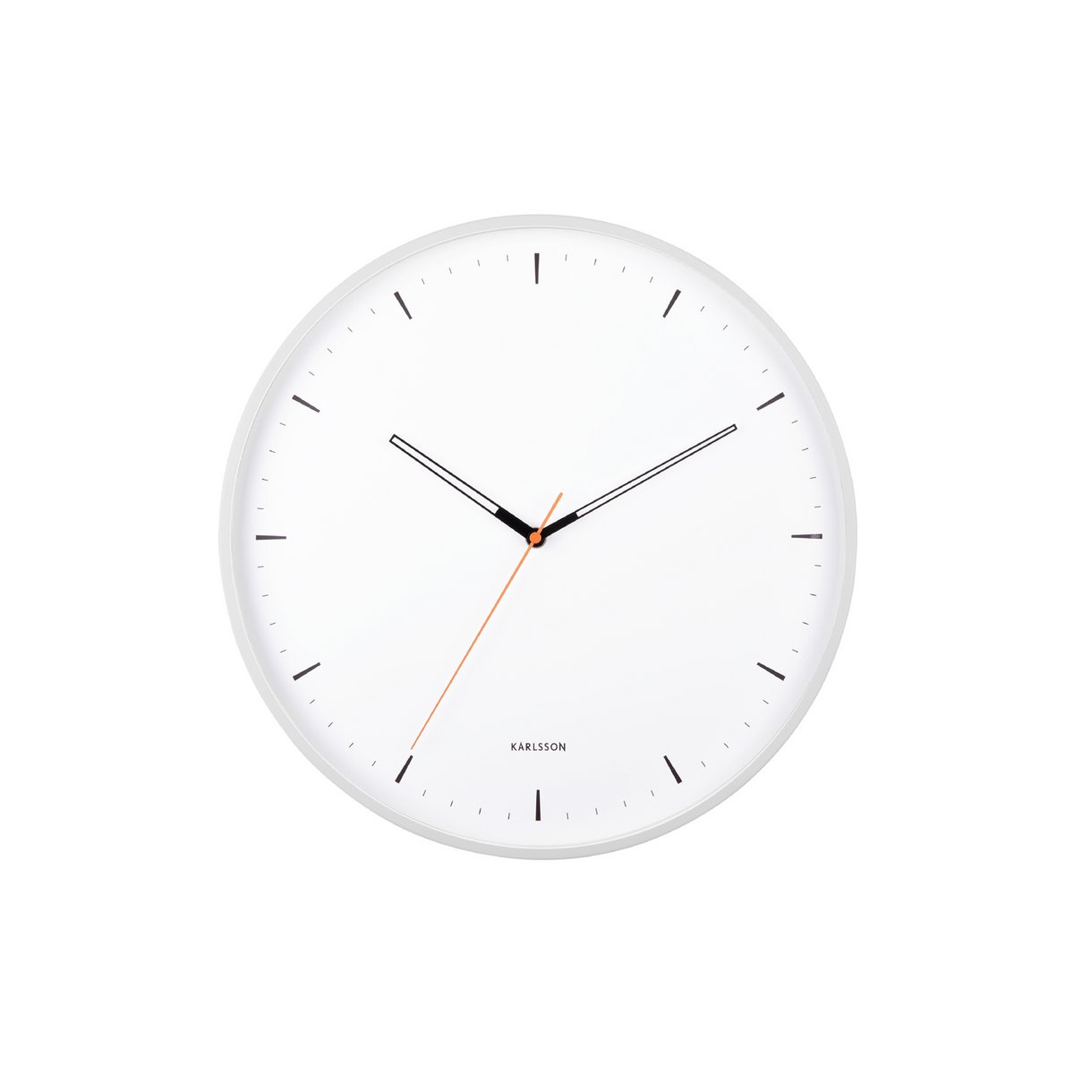 Karlsson Wanduhr Calm – Frontansicht in Weiß, rund, 40 cm Durchmesser